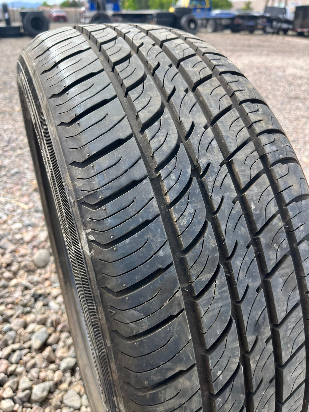 P215/45R18 Single (1 Used Tire) Radar Dimax AS-18
