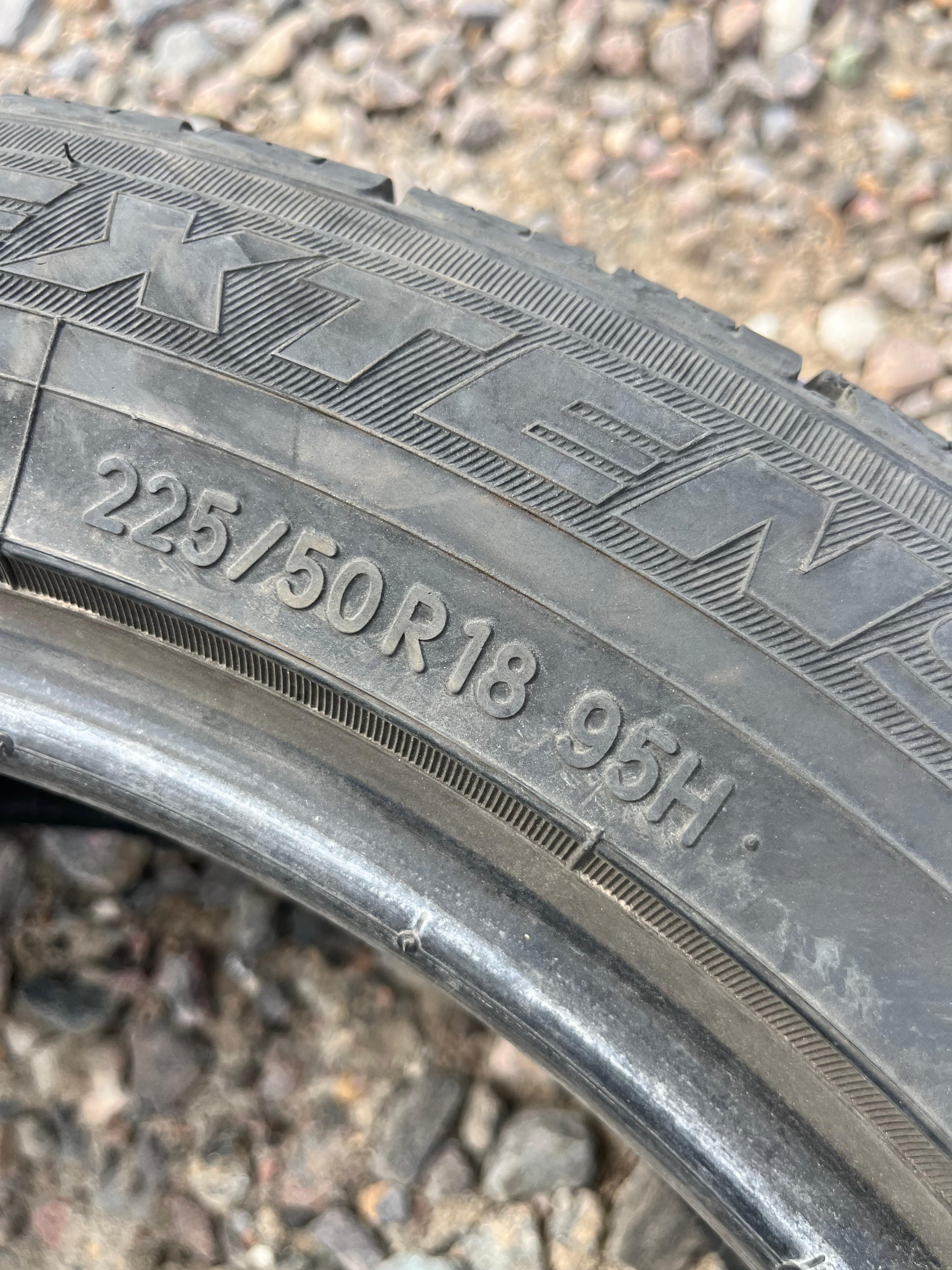 225/50R18 Single (1 Used Tire) TOYO Extensa 2