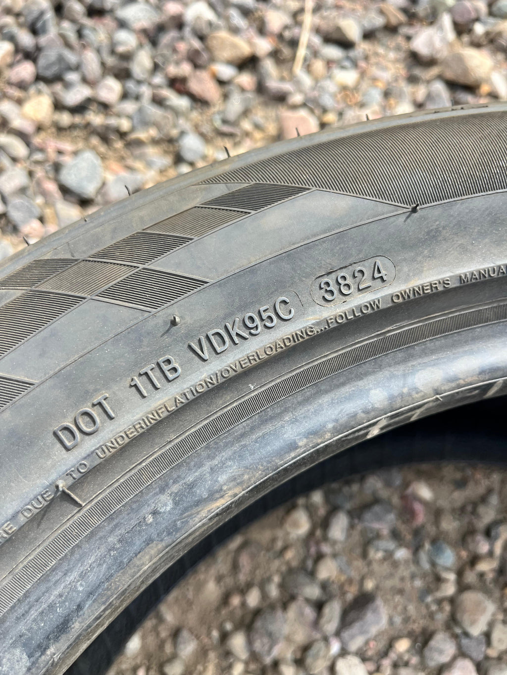 215/55R18 Single (1 Used Tire) LionHart LH-503