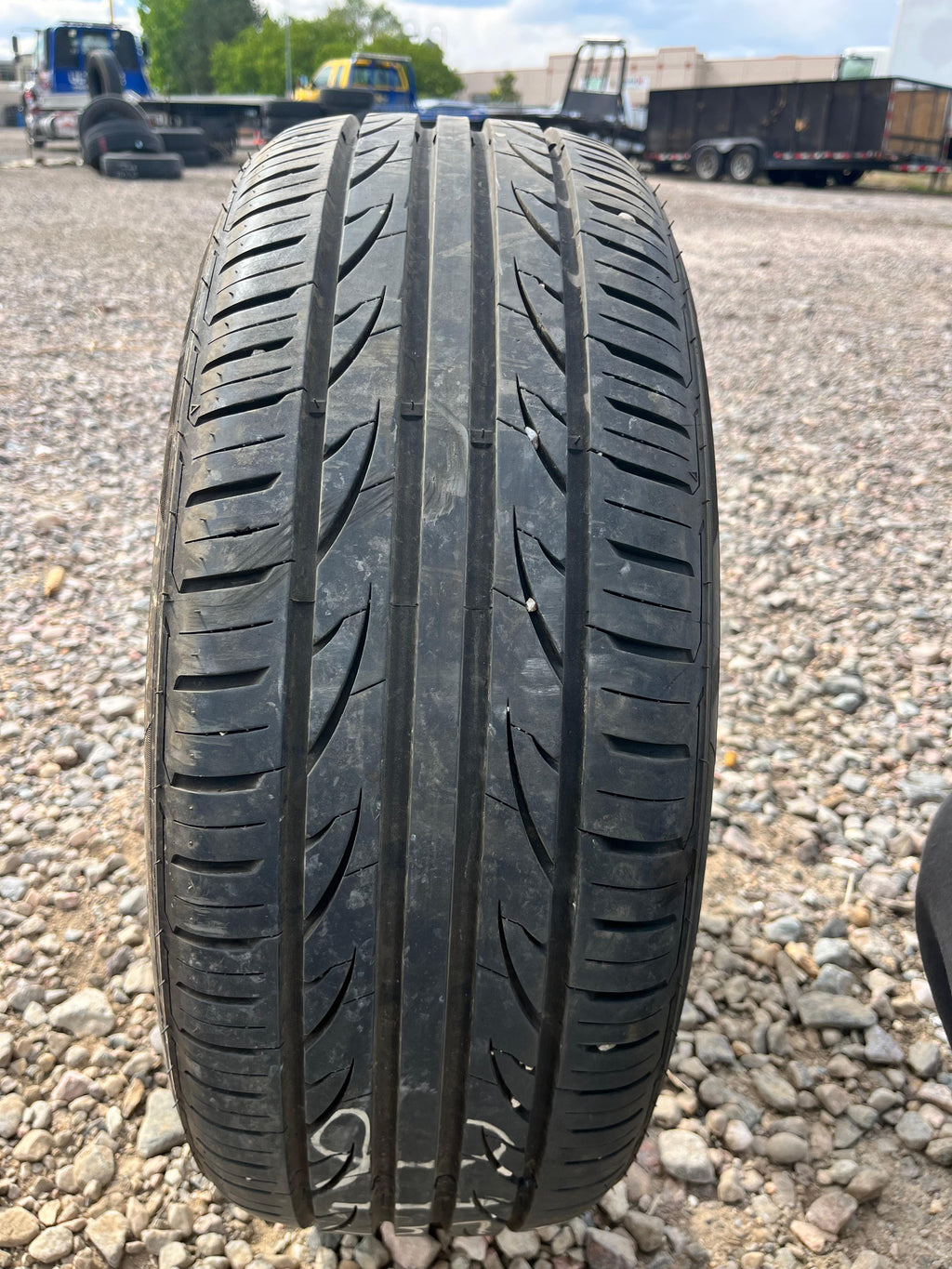 215/55R18 Single (1 Used Tire) LionHart LH-503