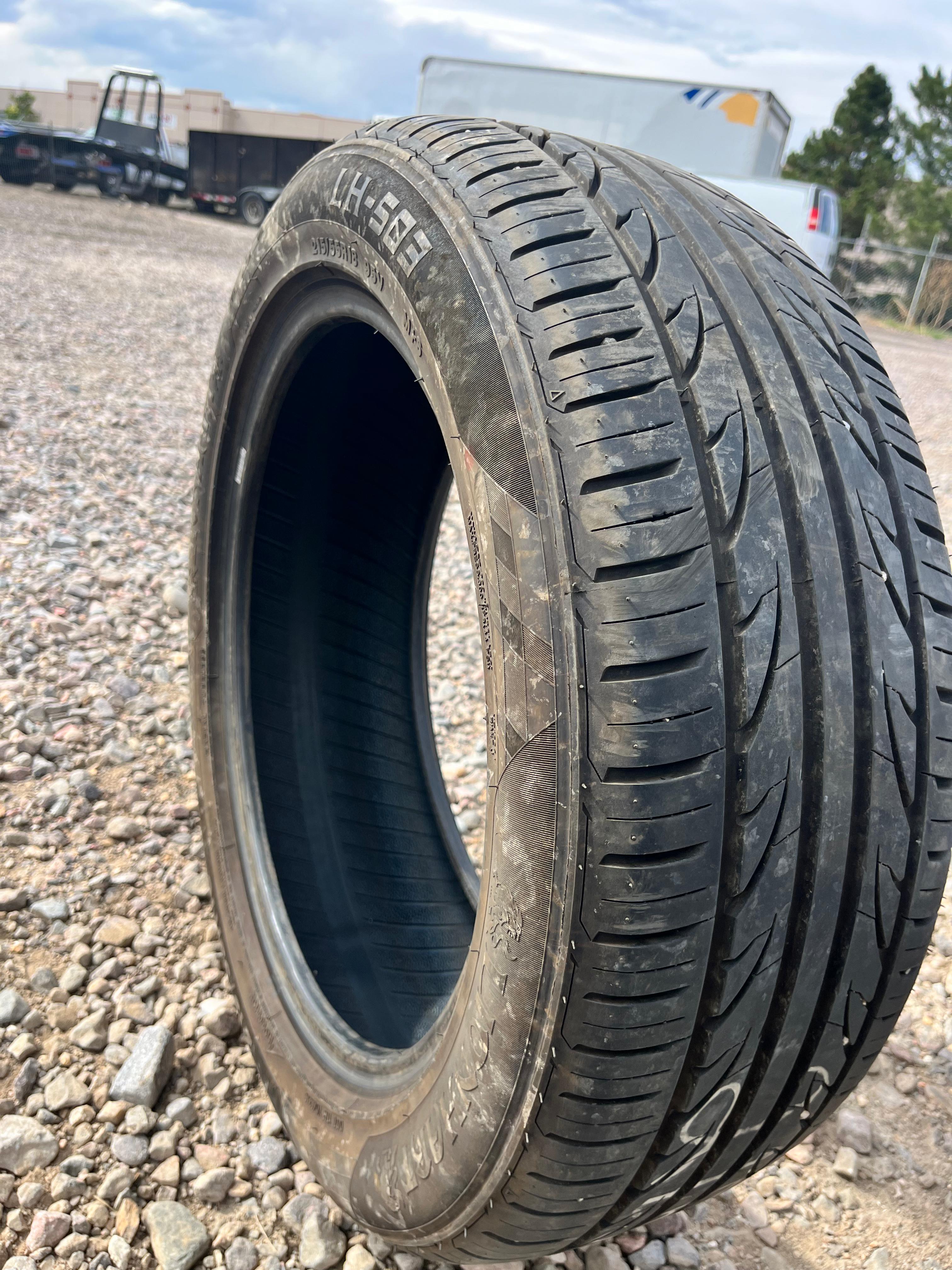 215/55R18 Single (1 Used Tire) LionHart LH-503