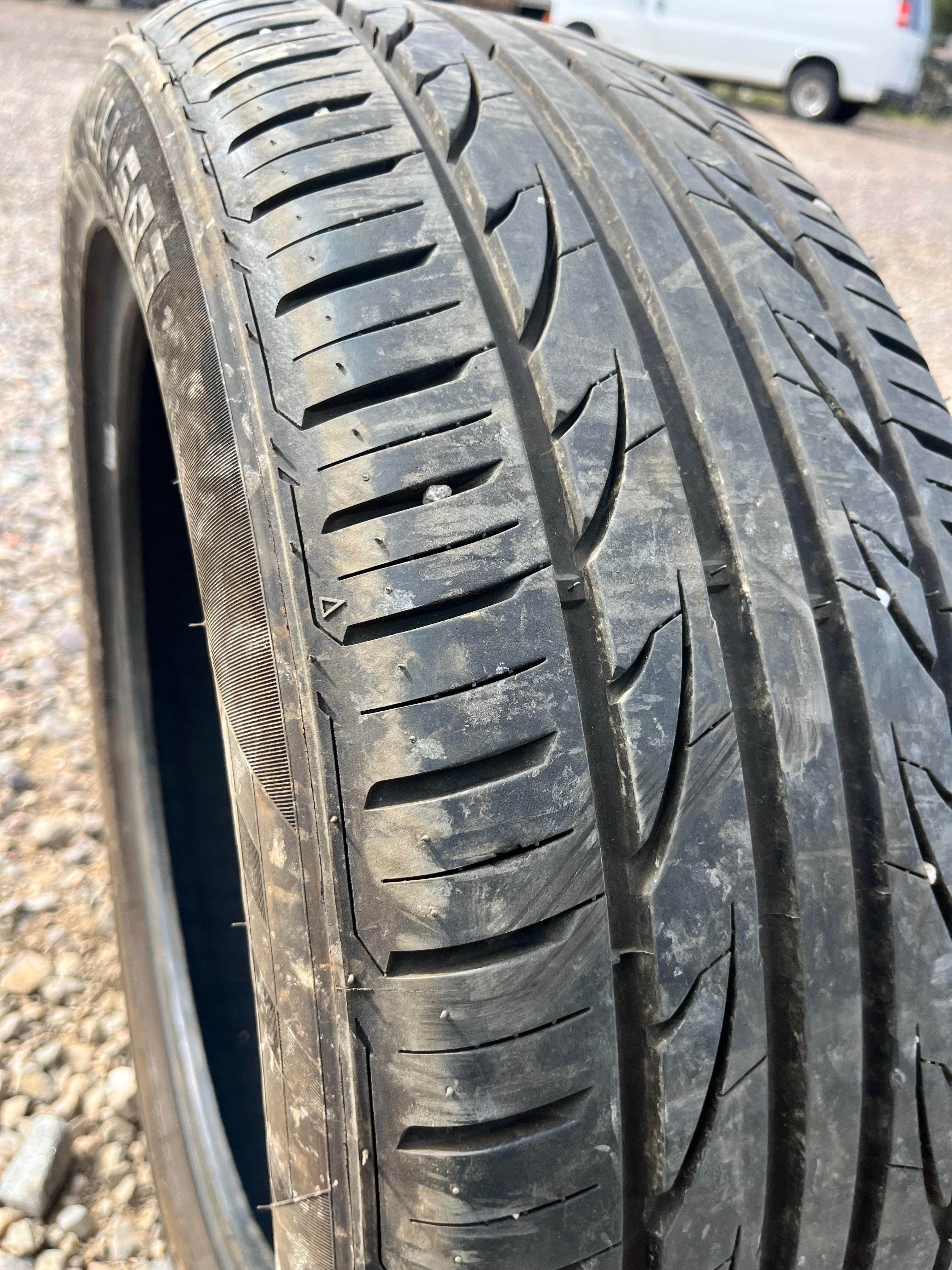 215/55R18 Single (1 Used Tire) LionHart LH-503