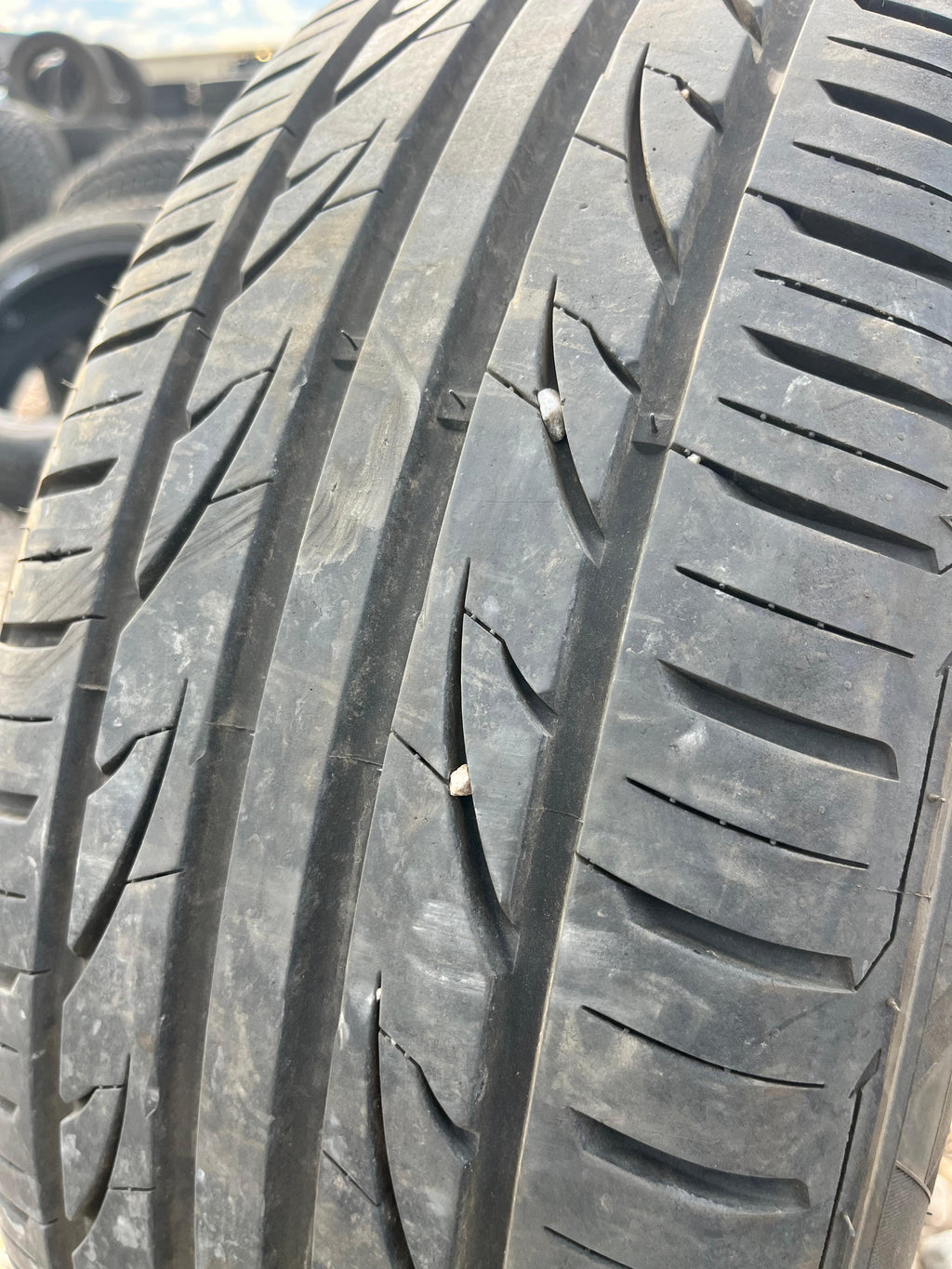 215/55R18 Single (1 Used Tire) LionHart LH-503
