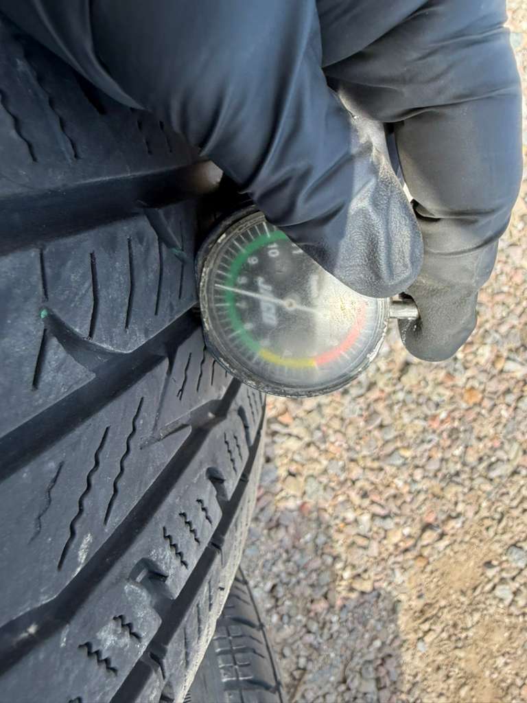 225/65R16 Single (1 Used Tire) Big O Legacy