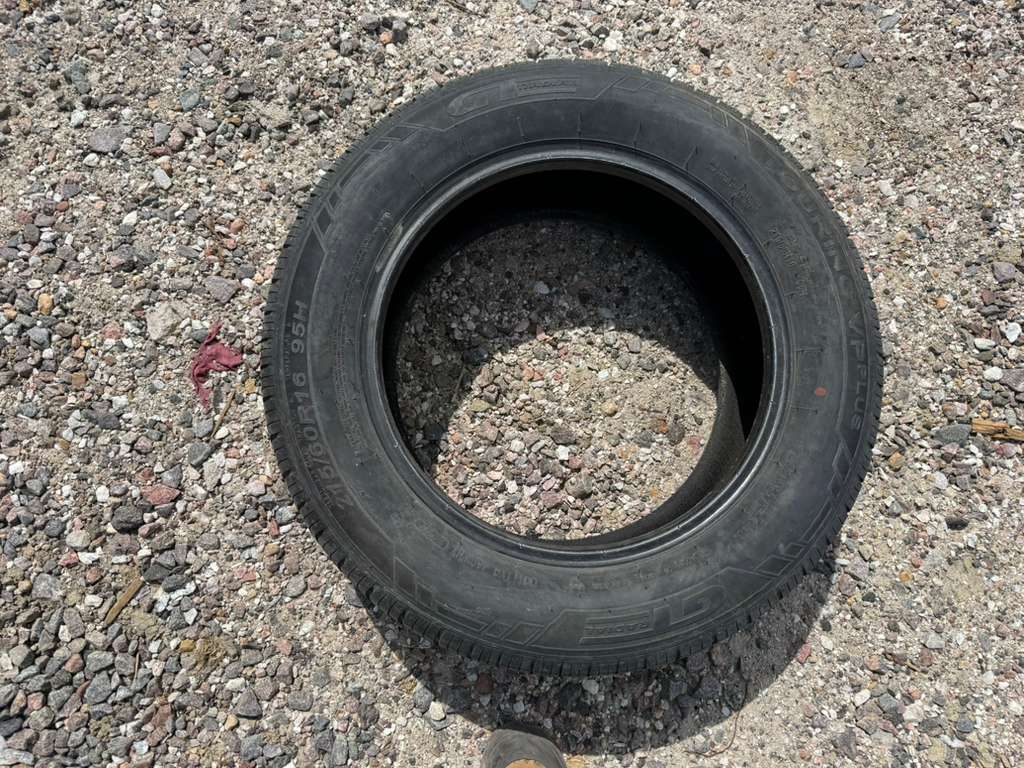 215/60R16 Single (1 Used Tire) GT Radial Touring VP plus