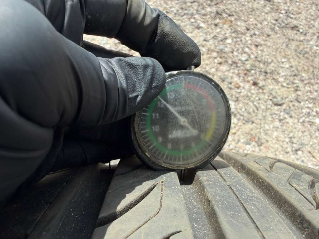 235/50R18 Single (1 Used Tire) Sentury UHP