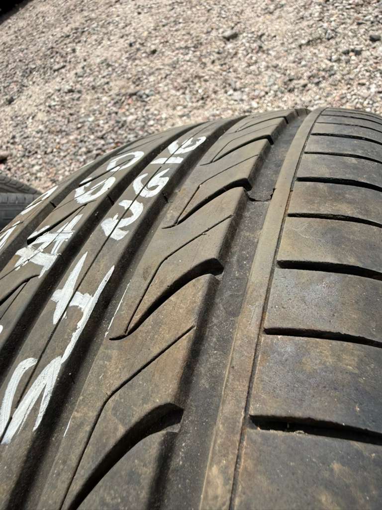 235/50R18 Single (1 Used Tire) Sentury UHP