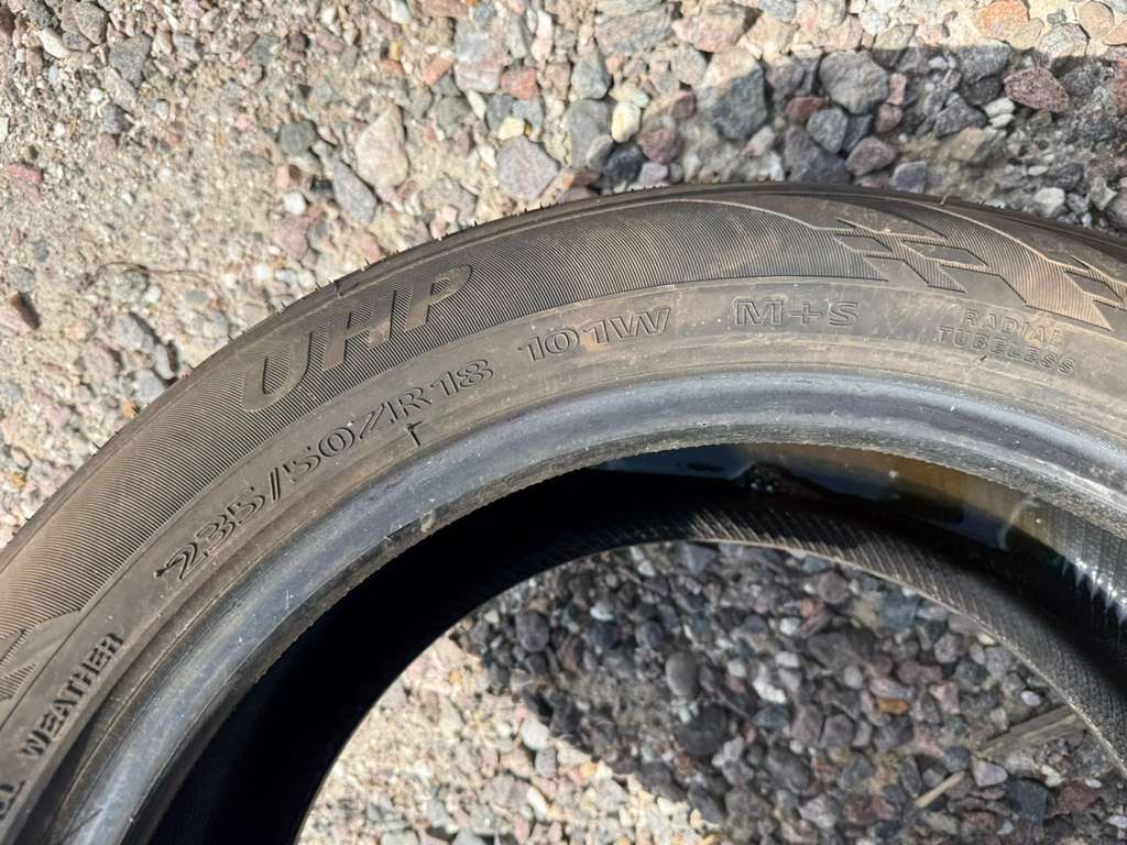 235/50R18 Single (1 Used Tire) Sentury UHP