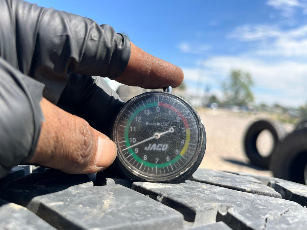 305/45R22 Single (1 Used Tire) Toyo Tires Open Country
