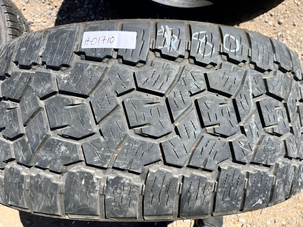305/45R22 Single (1 Used Tire) Toyo Tires Open Country