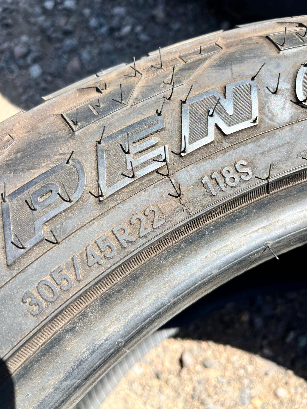 305/45R22 Single (1 Used Tire) Toyo Tires Open Country