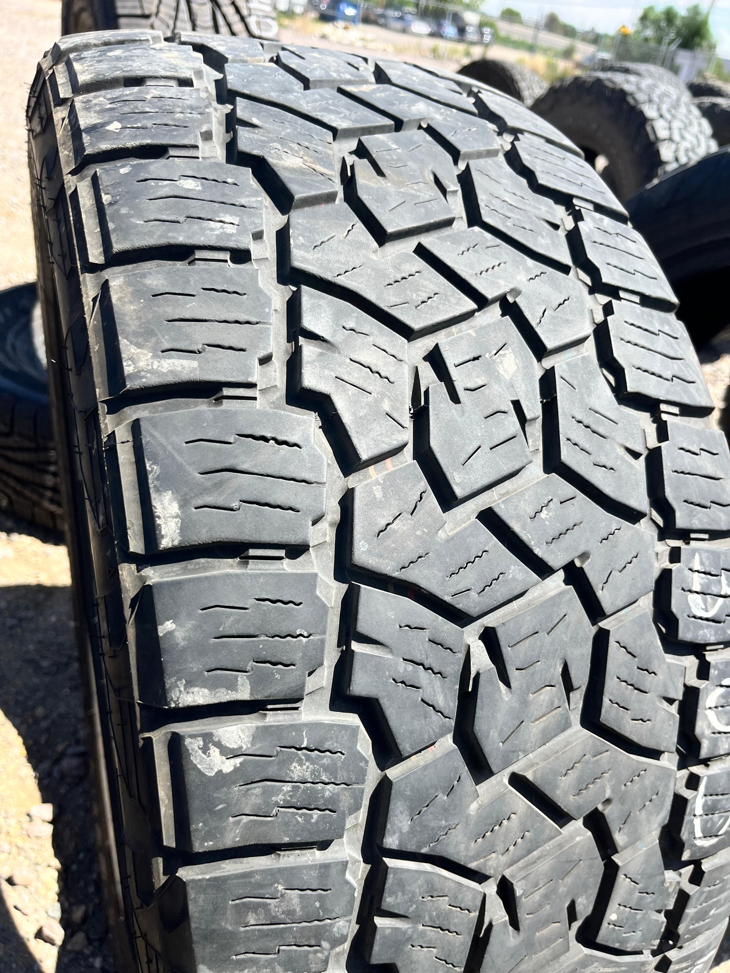 305/45R22 Single (1 Used Tire) Toyo Tires Open Country