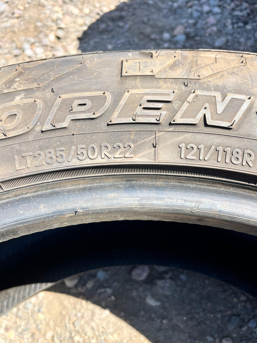 LT285/50R22 Single (1 Used Tire) Toyo Tires Open Country