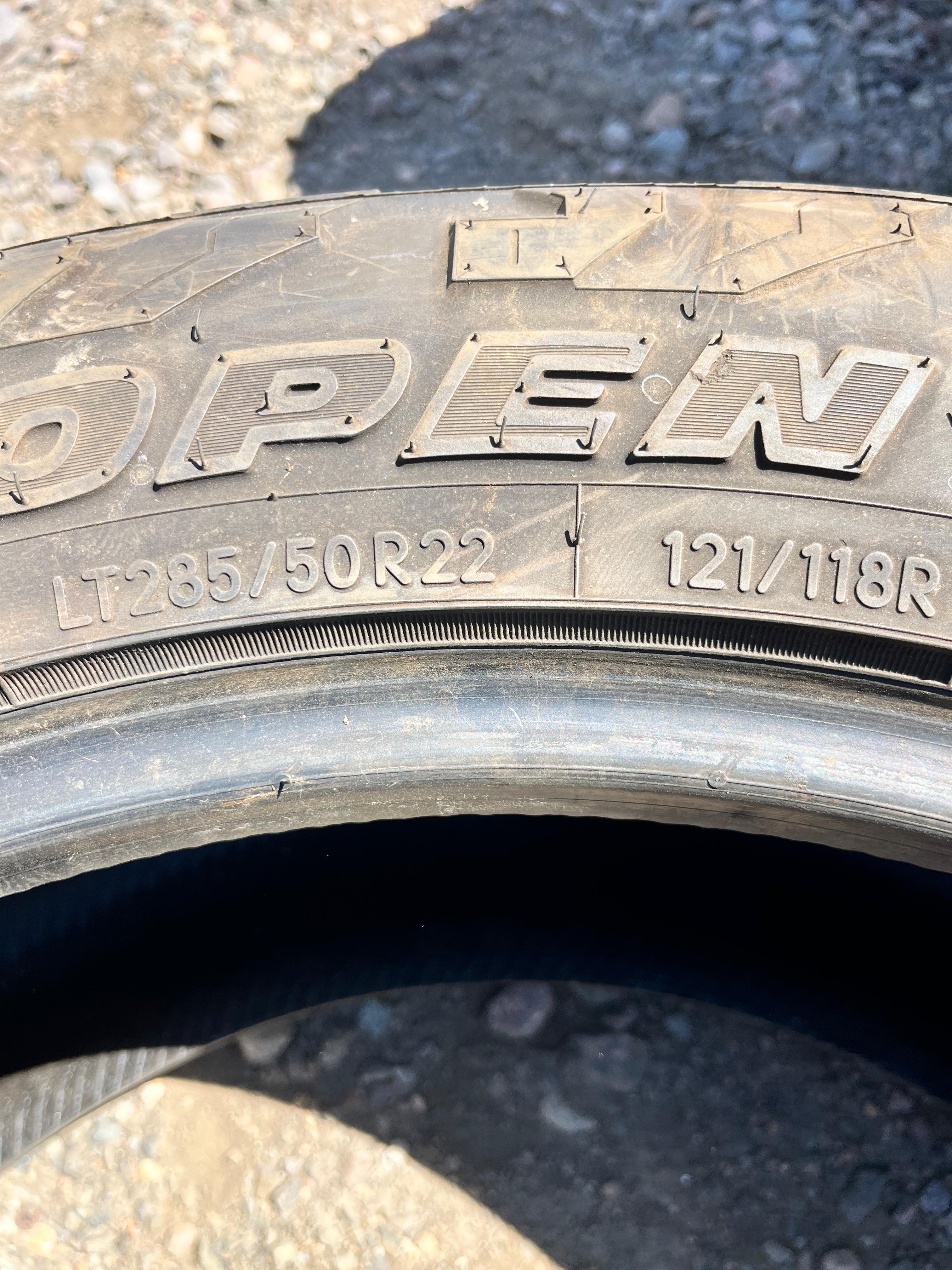 LT285/50R22 Single (1 Used Tire) Toyo Tires Open Country
