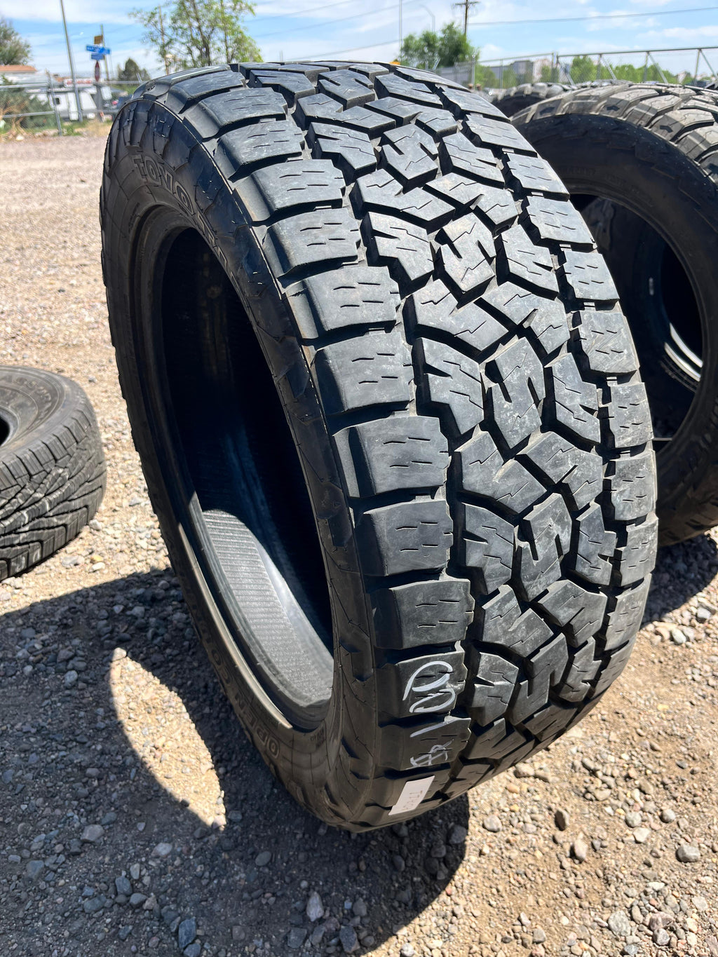 LT285/50R22 Single (1 Used Tire) Toyo Tires Open Country