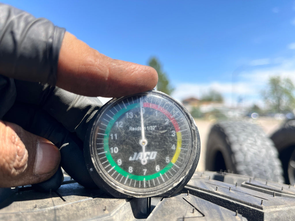 LT33x12.50R20 Single (1 Used Tire) Delinte Bandit