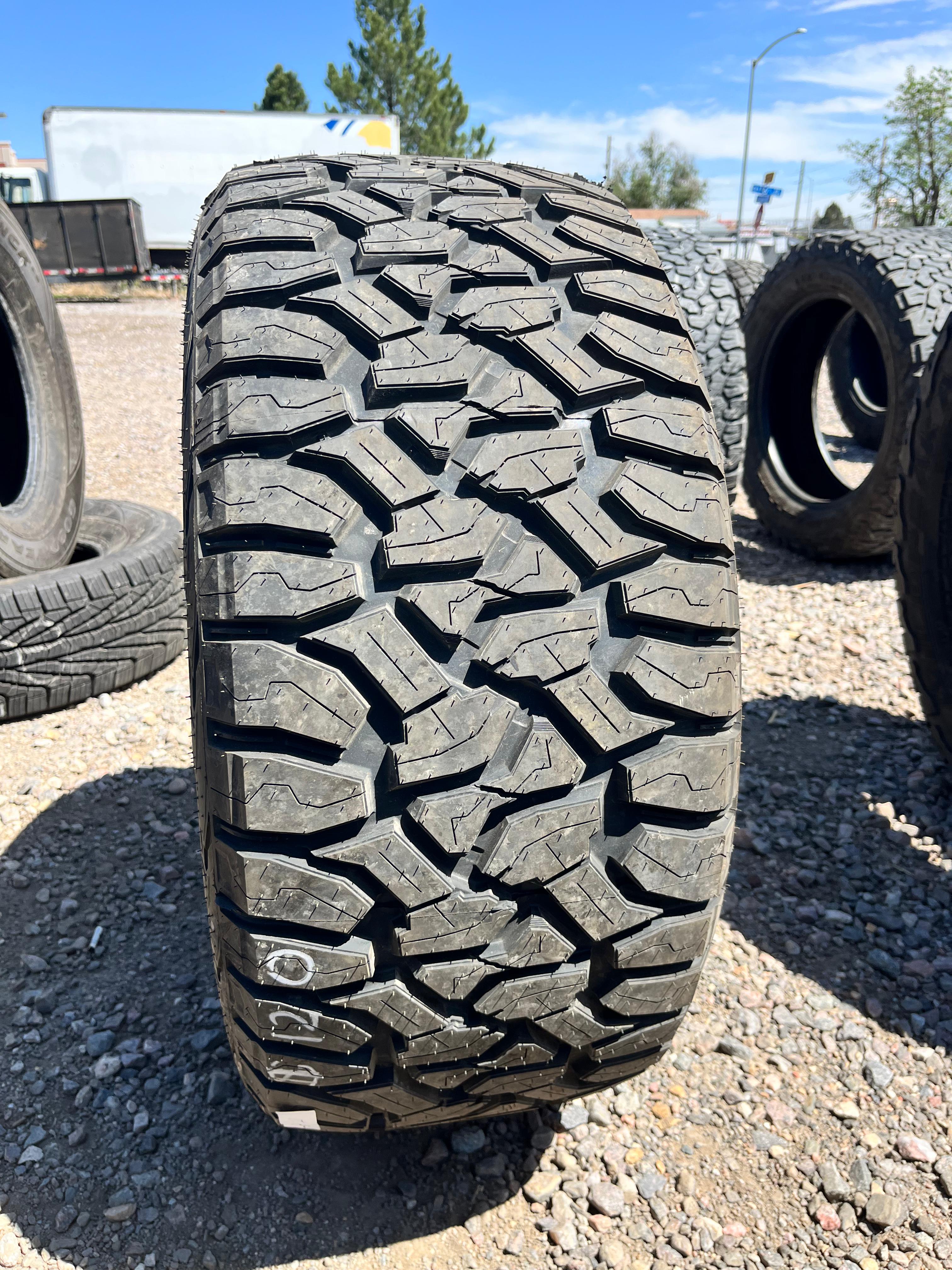 LT33x12.50R20 Single (1 Used Tire) Delinte Bandit