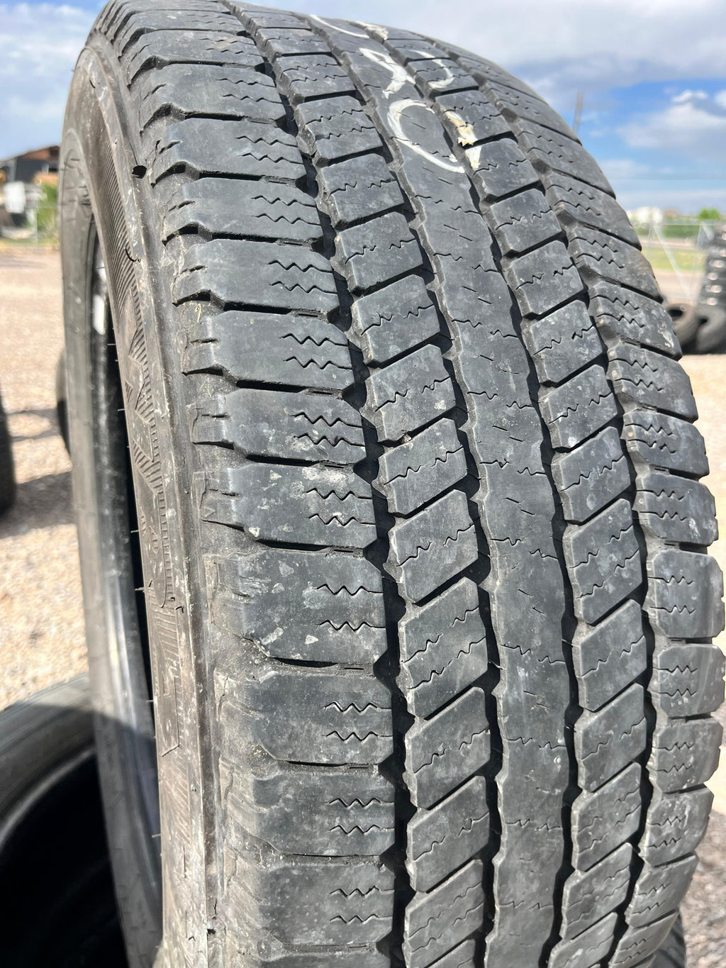 LT265/60R20 Set (4 Used Tires) Goodyear Wrangler SR-A