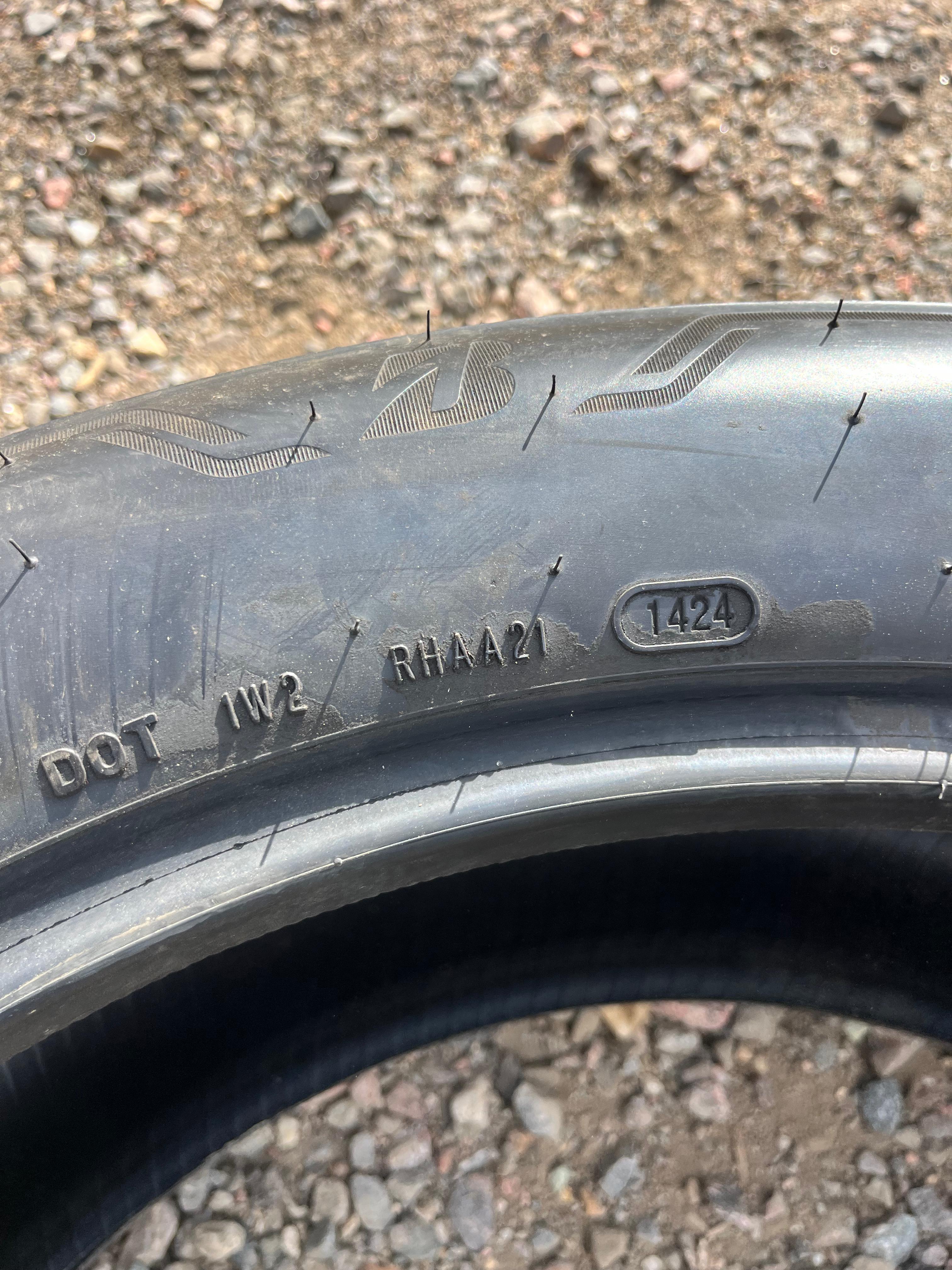 LT275/50R22 Set (4 Used Tires) Bridgestone Alenza