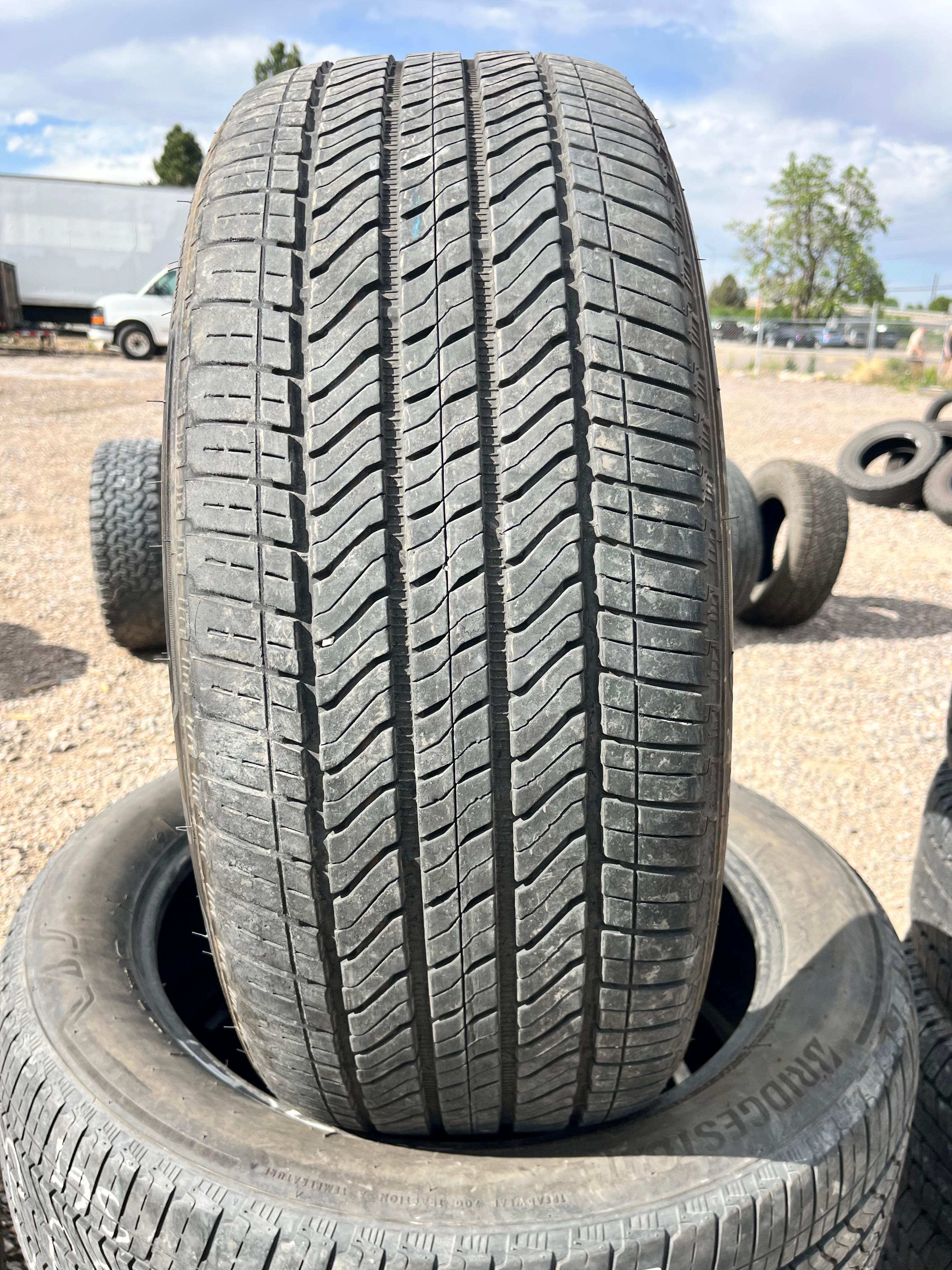 LT275/50R22 Set (4 Used Tires) Bridgestone Alenza