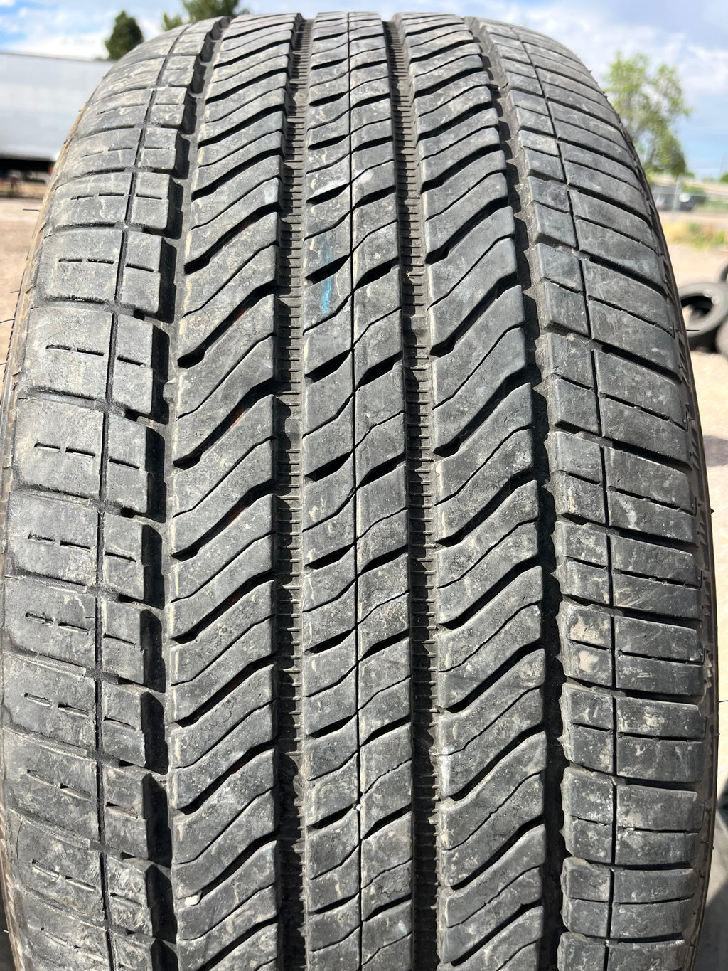 LT275/50R22 Set (4 Used Tires) Bridgestone Alenza