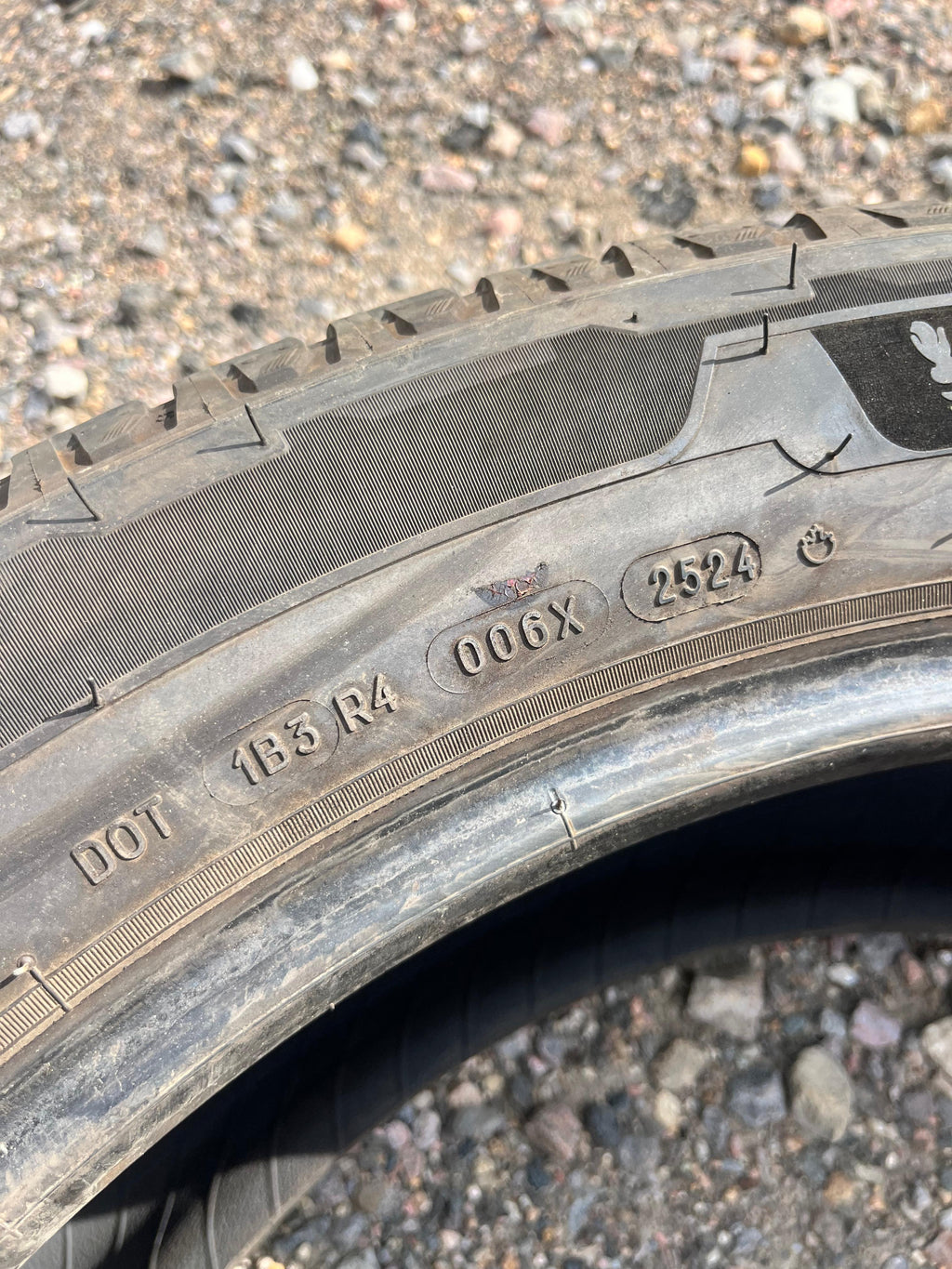 LT275/50R22 Pair (2 Used Tires) Michelin Primacy LTX