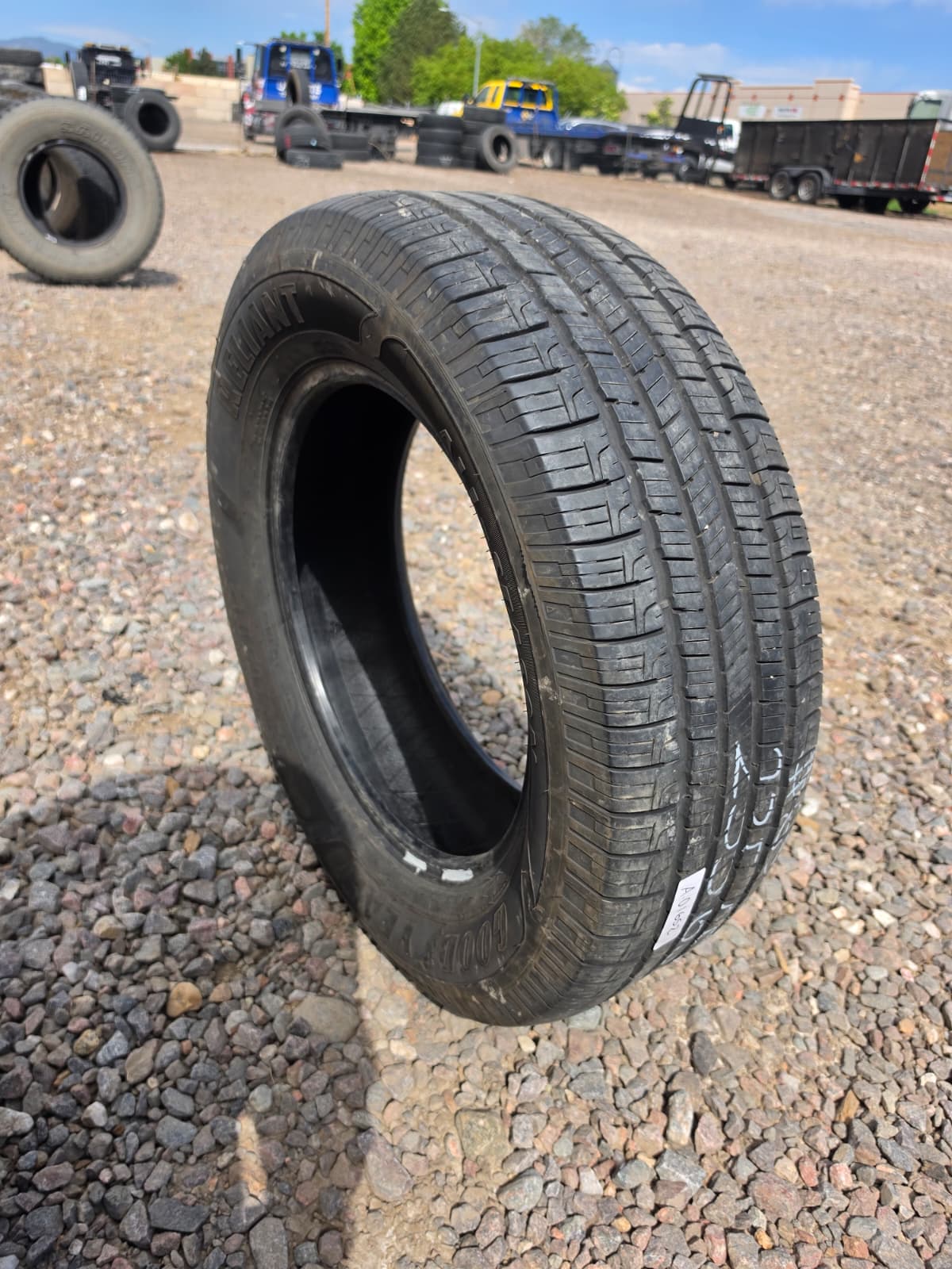 235/65R18 Single (1 Used Tire) Goodyear Reliant