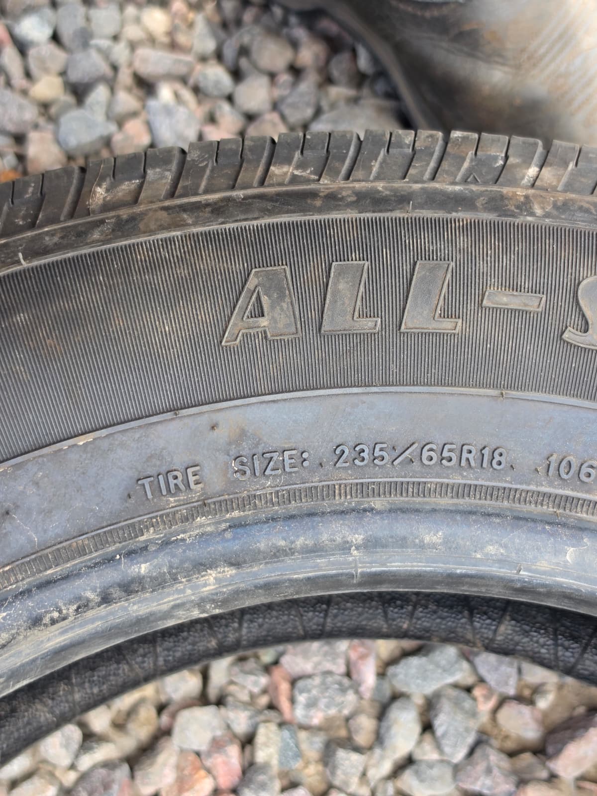 235/65R18 Single (1 Used Tire) Goodyear Reliant