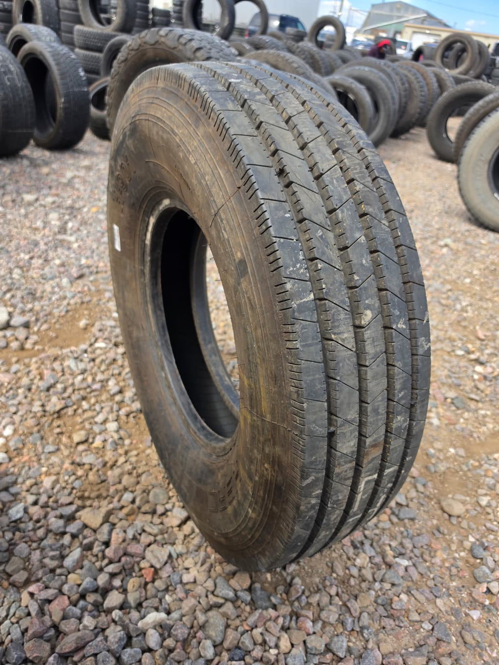 LT235/80R16 Single (1 Used Tire) Hercules H-901
