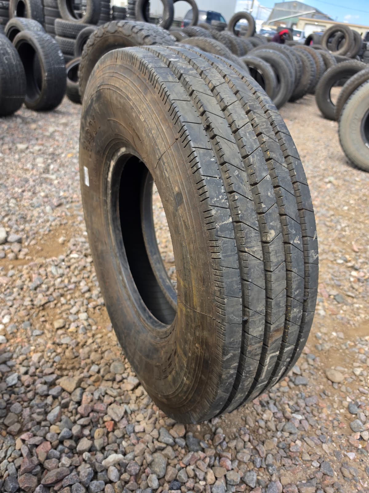 LT235/80R16 Single (1 Used Tire) Hercules H-901