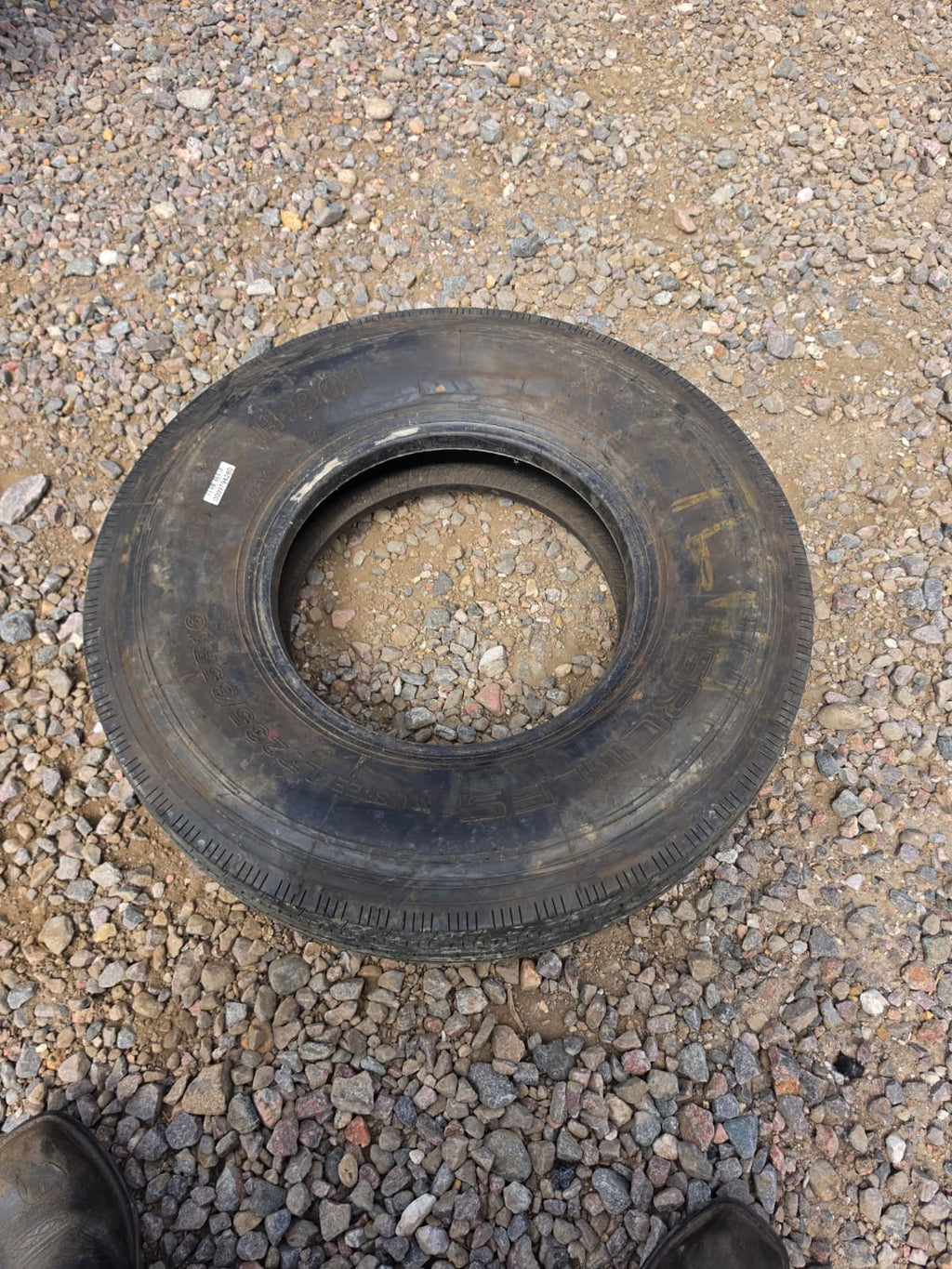 LT235/80R16 Single (1 Used Tire) Hercules H-901