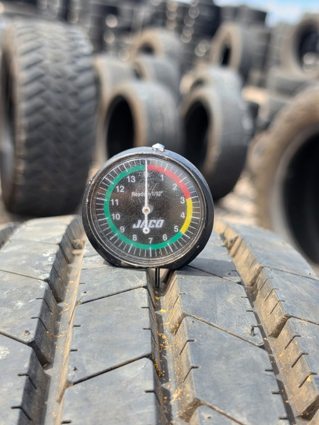 LT235/80R16 Single (1 Used Tire) Hercules H-901