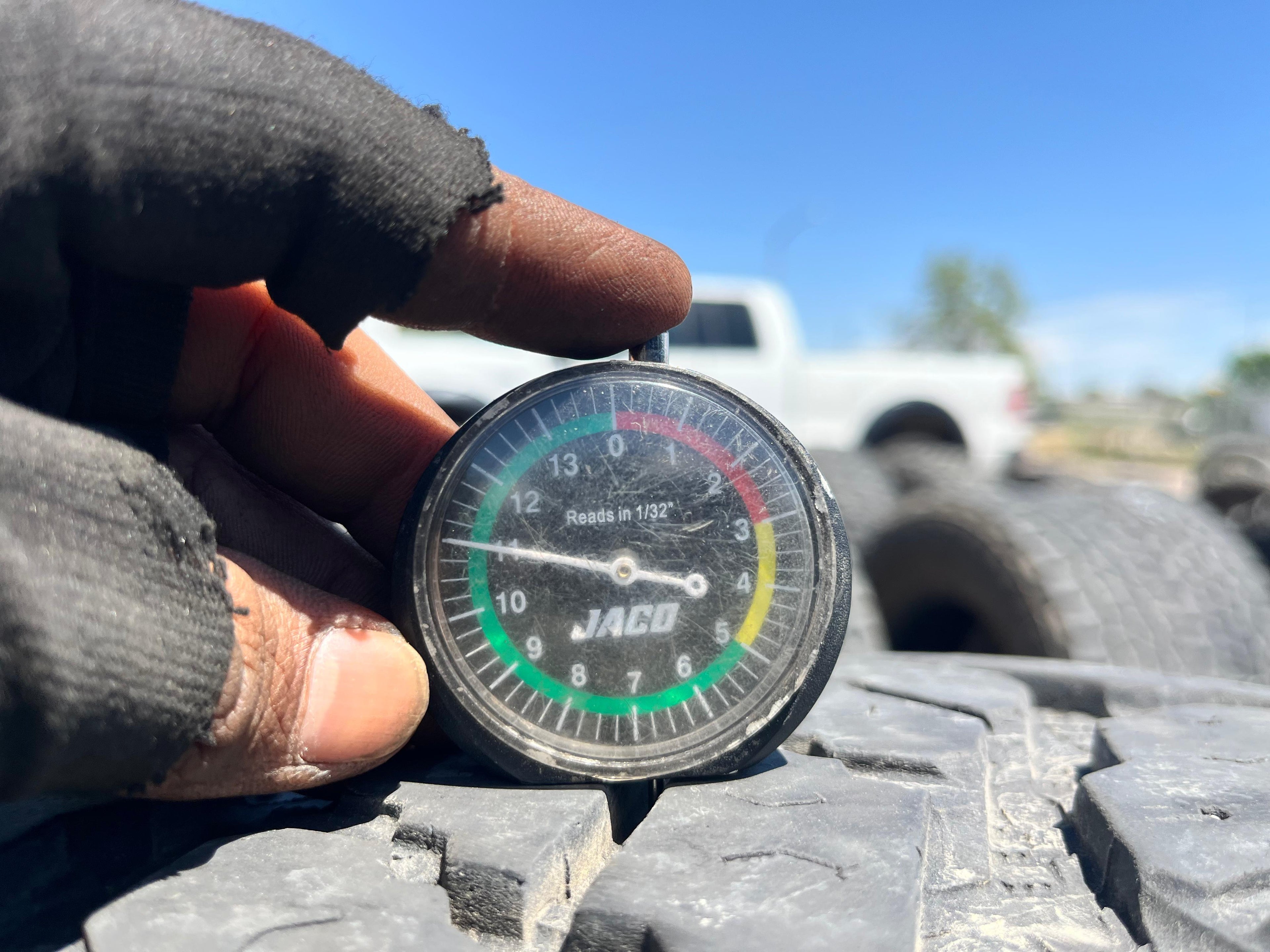 LT325/65R18 Single (1 Used Tire) Goodyear Wrangler (Duratrac)