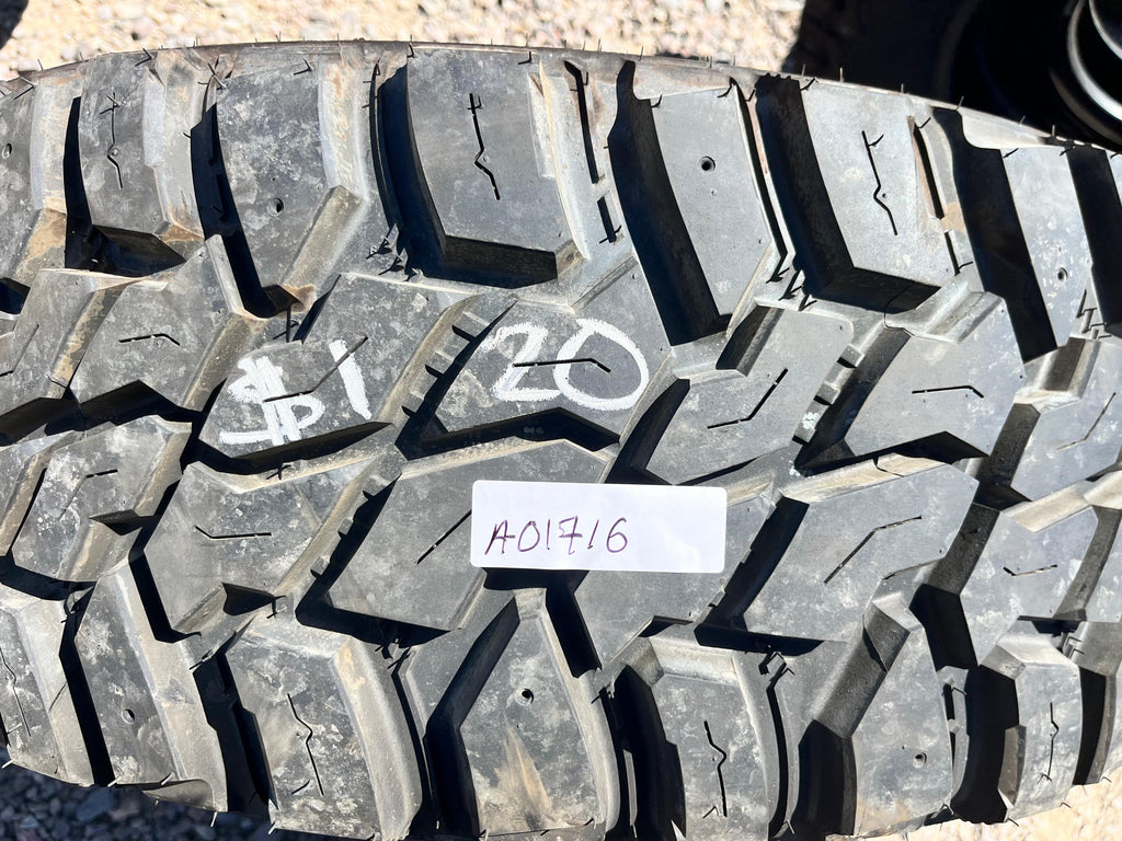 LT295/70R18 Single (1 Used Tire) Mastercraft Courser MXT