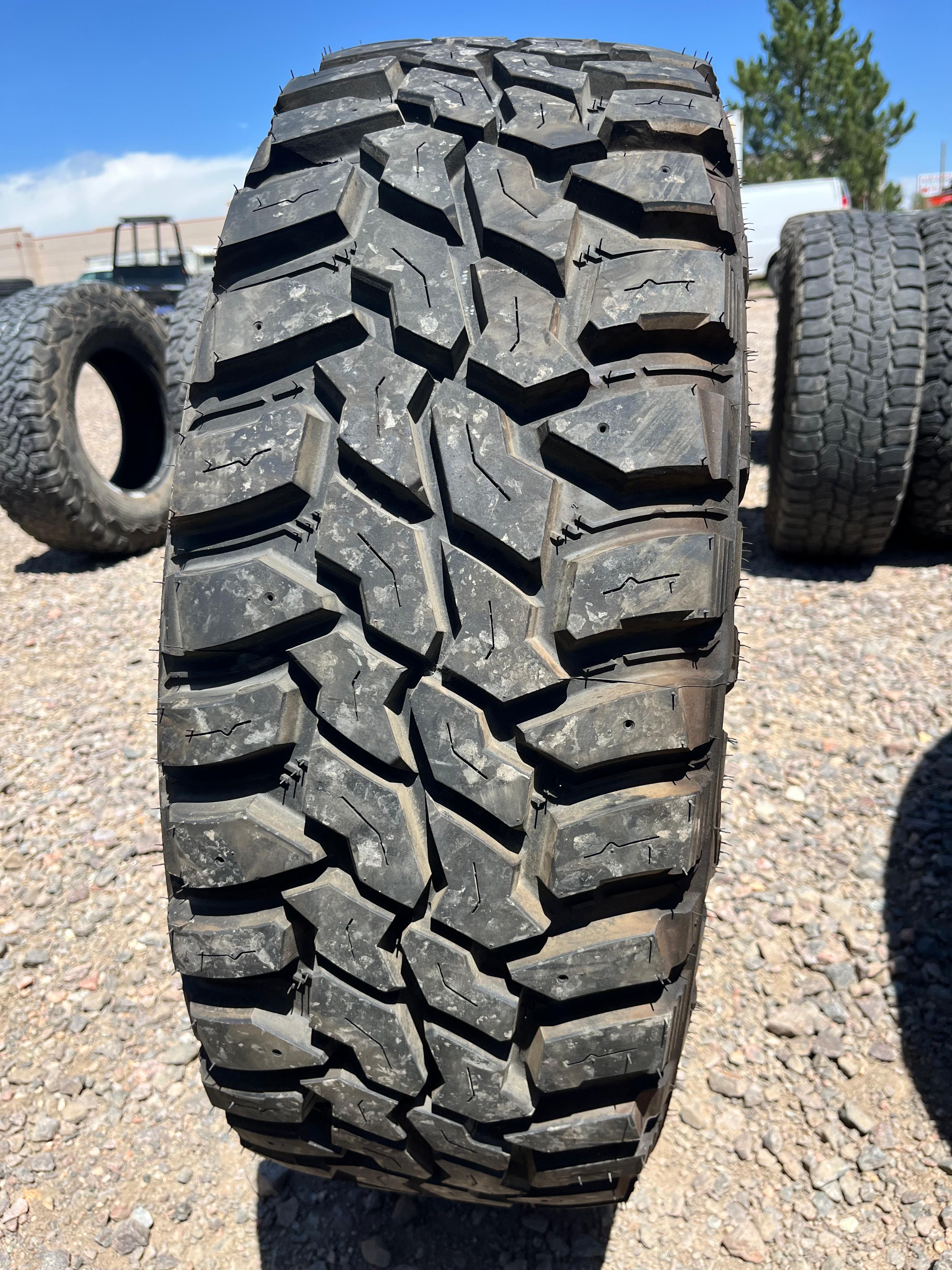 LT295/70R18 Single (1 Used Tire) Mastercraft Courser MXT