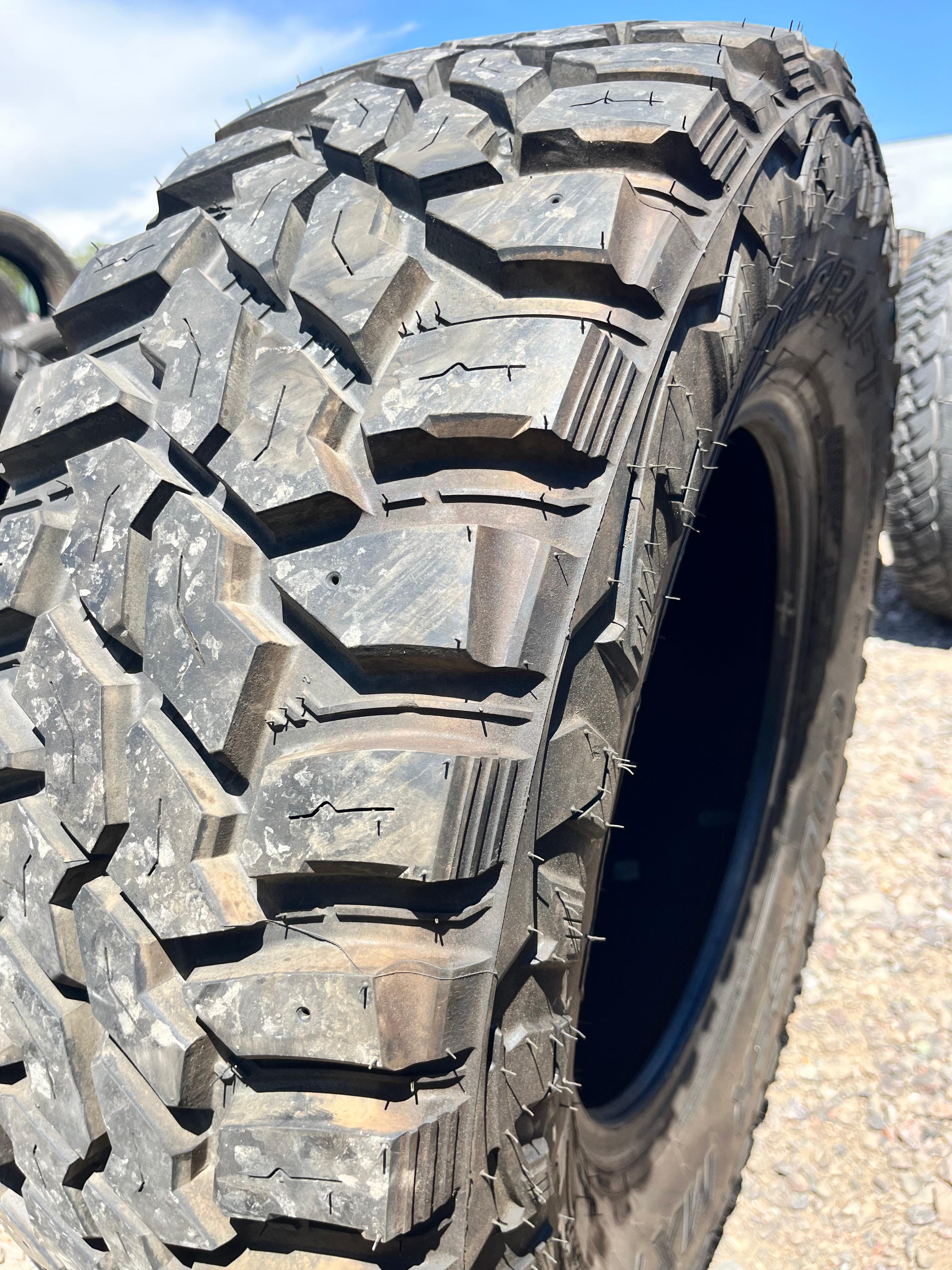 LT295/70R18 Single (1 Used Tire) Mastercraft Courser MXT