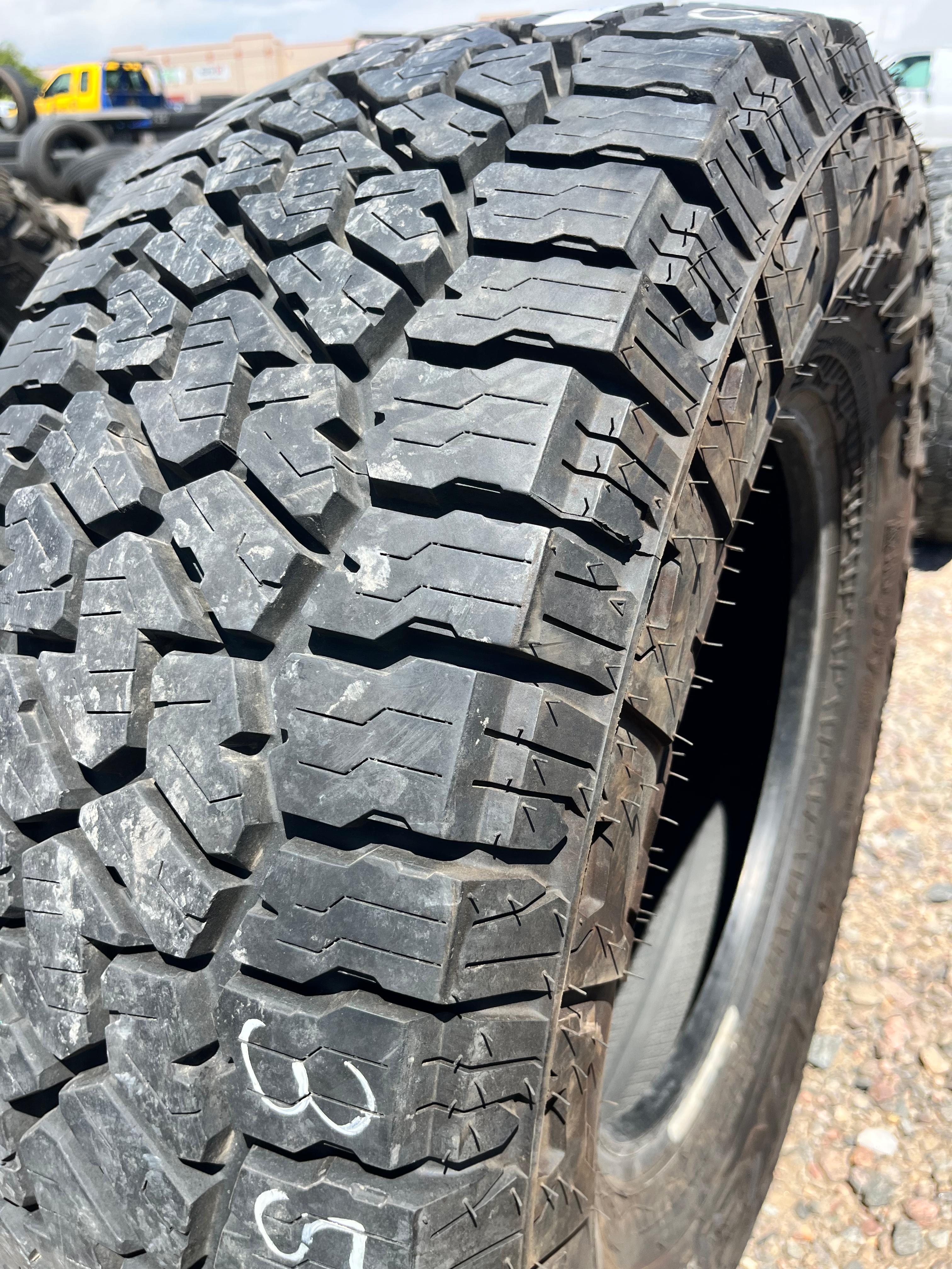 LT35x12.50R18 Single (1 Like New Tire) Falken WildPeak 4W