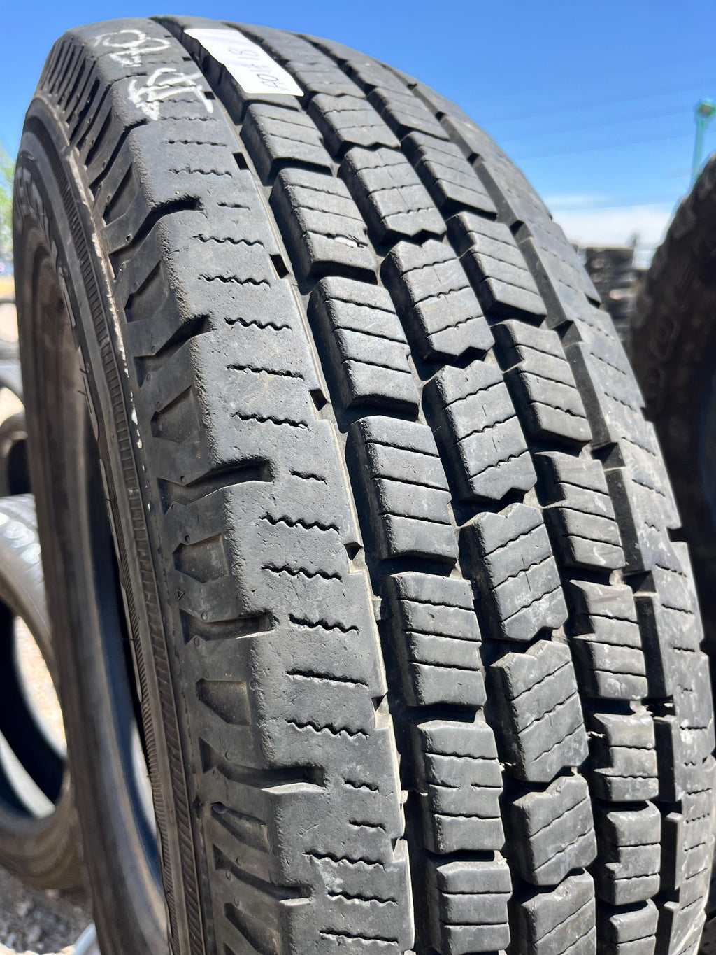 LT235/85R16 Single (1 Used Tire) Cooper Discover HT3
