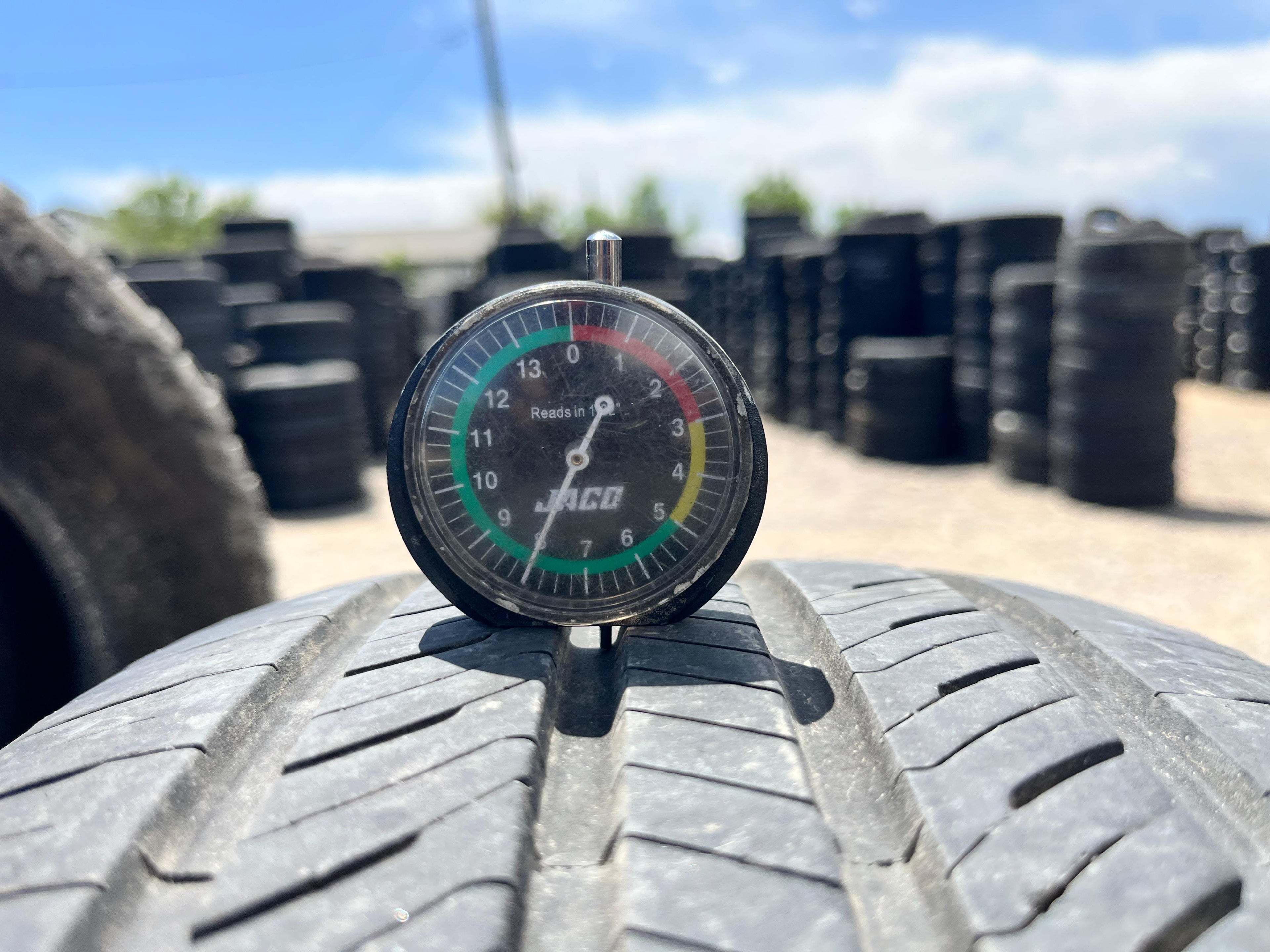 235/60R17 Single (1 Used Tire) Laufenn G Fit AS