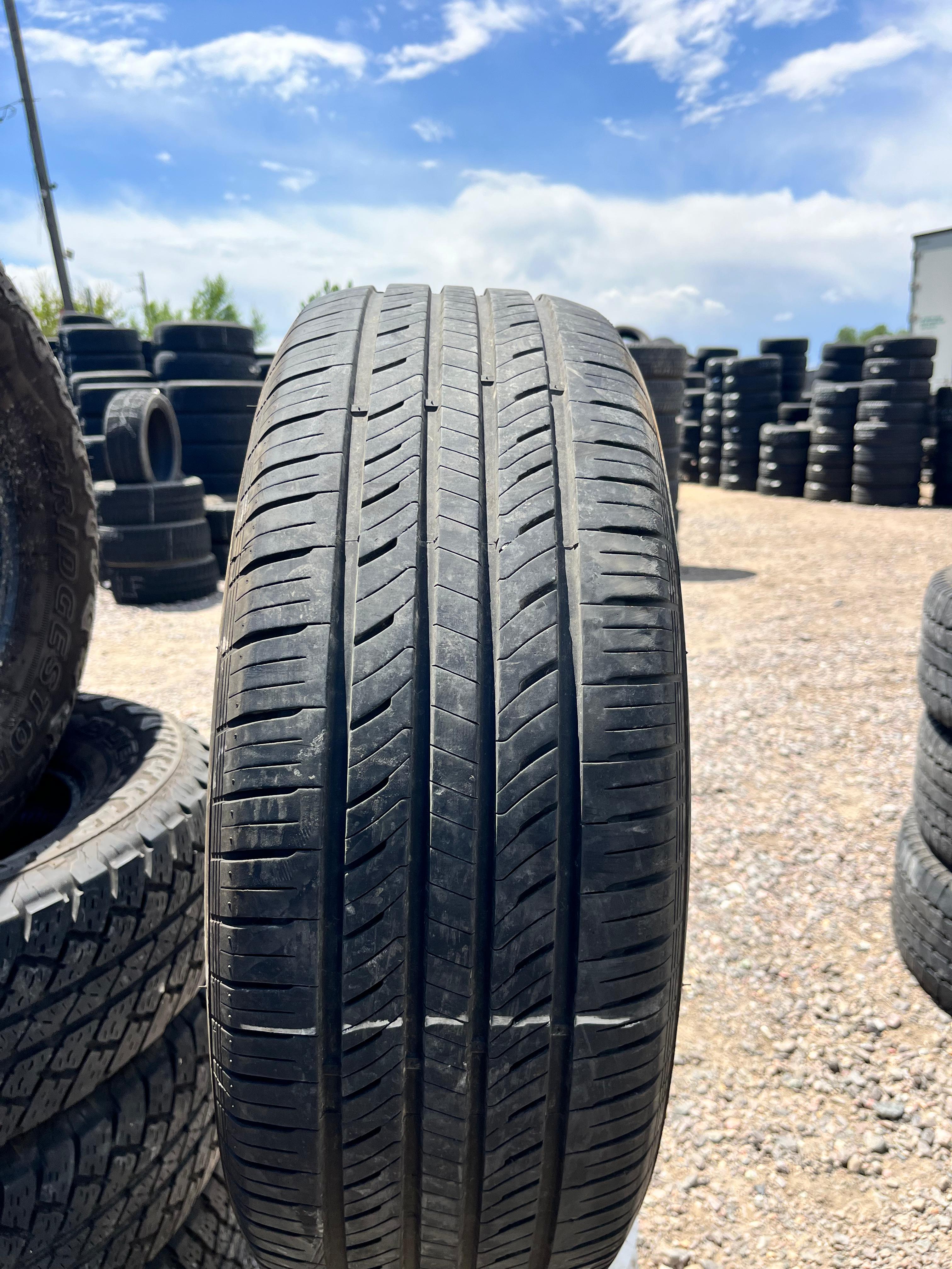 235/60R17 Single (1 Used Tire) Laufenn G Fit AS