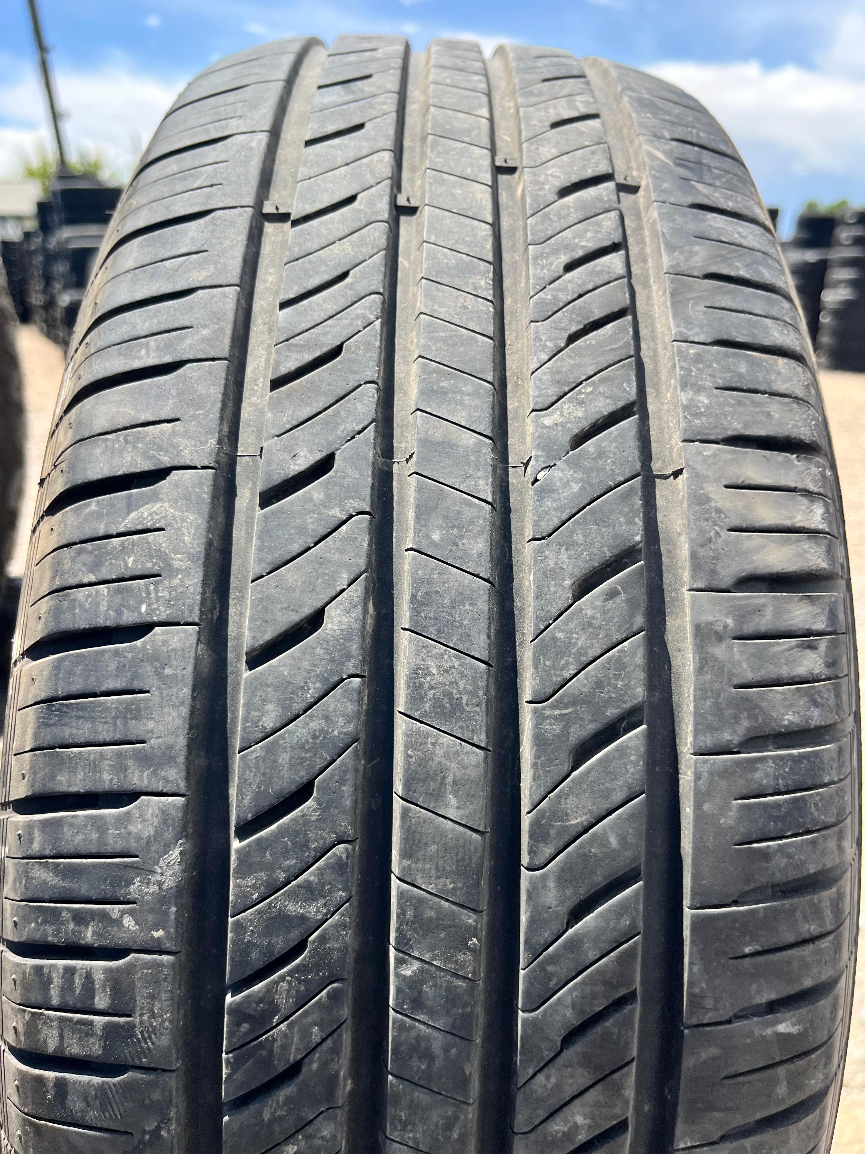 235/60R17 Single (1 Used Tire) Laufenn G Fit AS