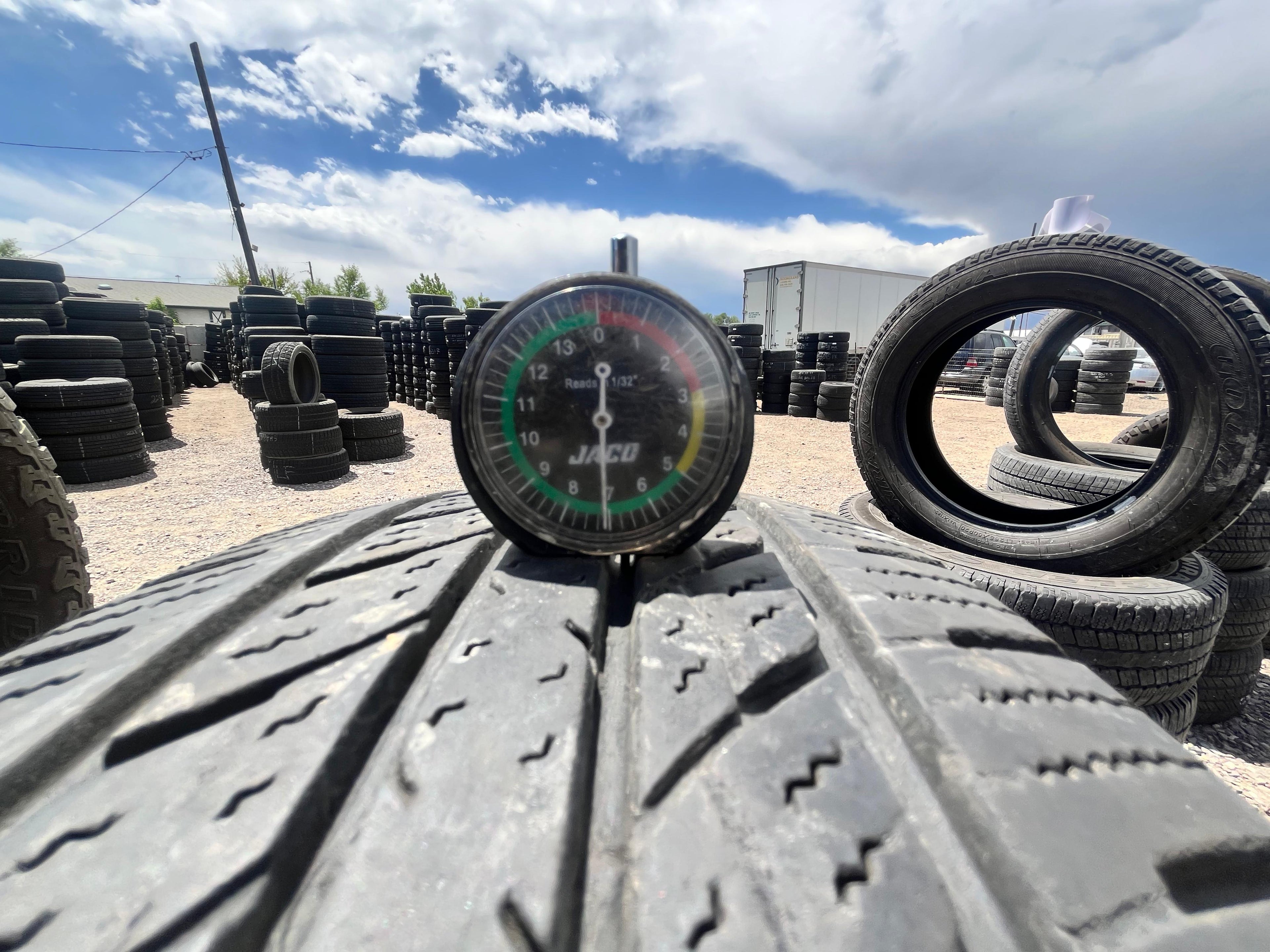 215/65R17 Single (1 Used Tire) WestLake SU318