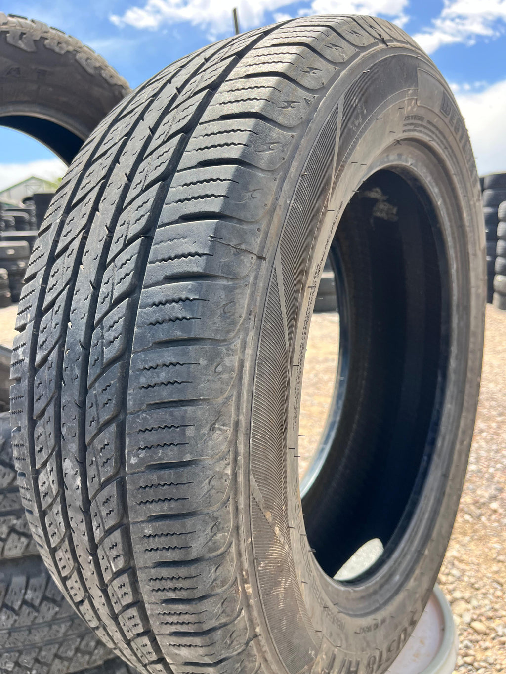 215/65R17 Single (1 Used Tire) WestLake SU318