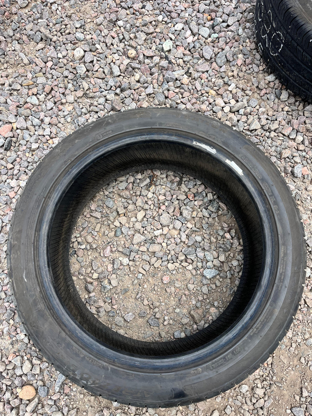 245/45ZR20 Single (1 Used Tire) Sailun Atrezzo