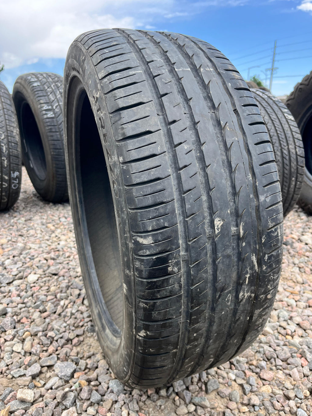 245/45ZR20 Single (1 Used Tire) Sailun Atrezzo