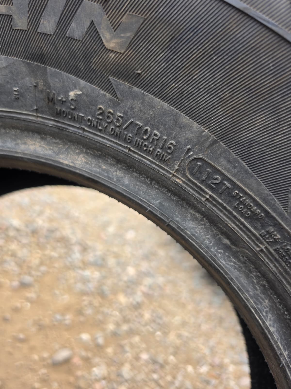 265/70R18 Single (1 Used Tire) Cooper Discoverer