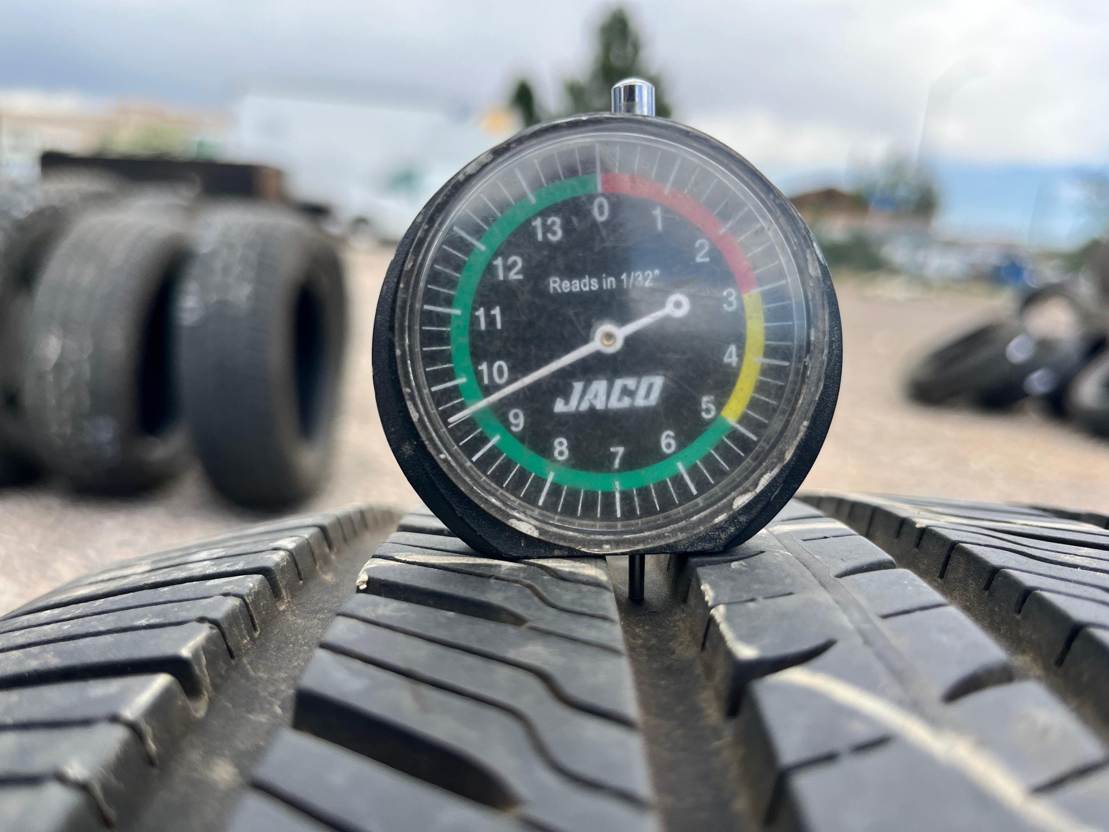 225/50R17 Single (1 Used Tire) Yokohama Avid Ascend LX