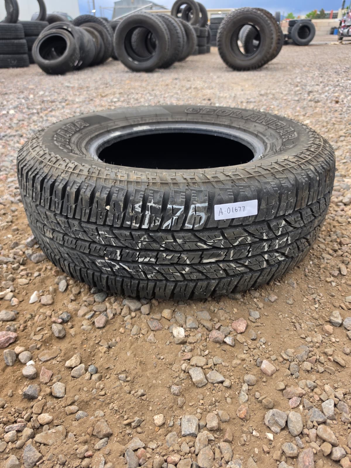 265/70R18 Single (1 Used Tire) Yokohama Geolander
