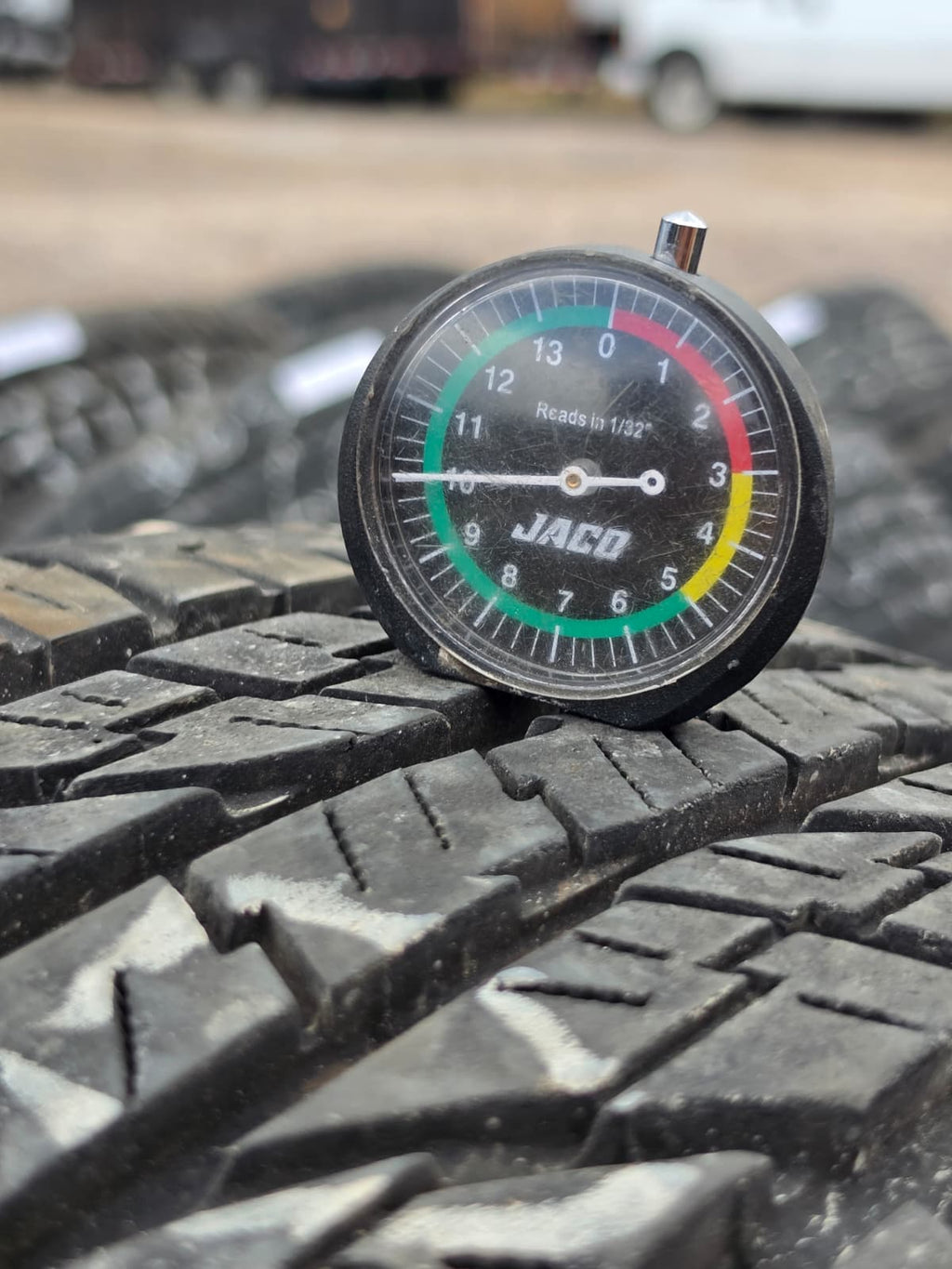 265/70R18 Single (1 Used Tire) Yokohama Geolander