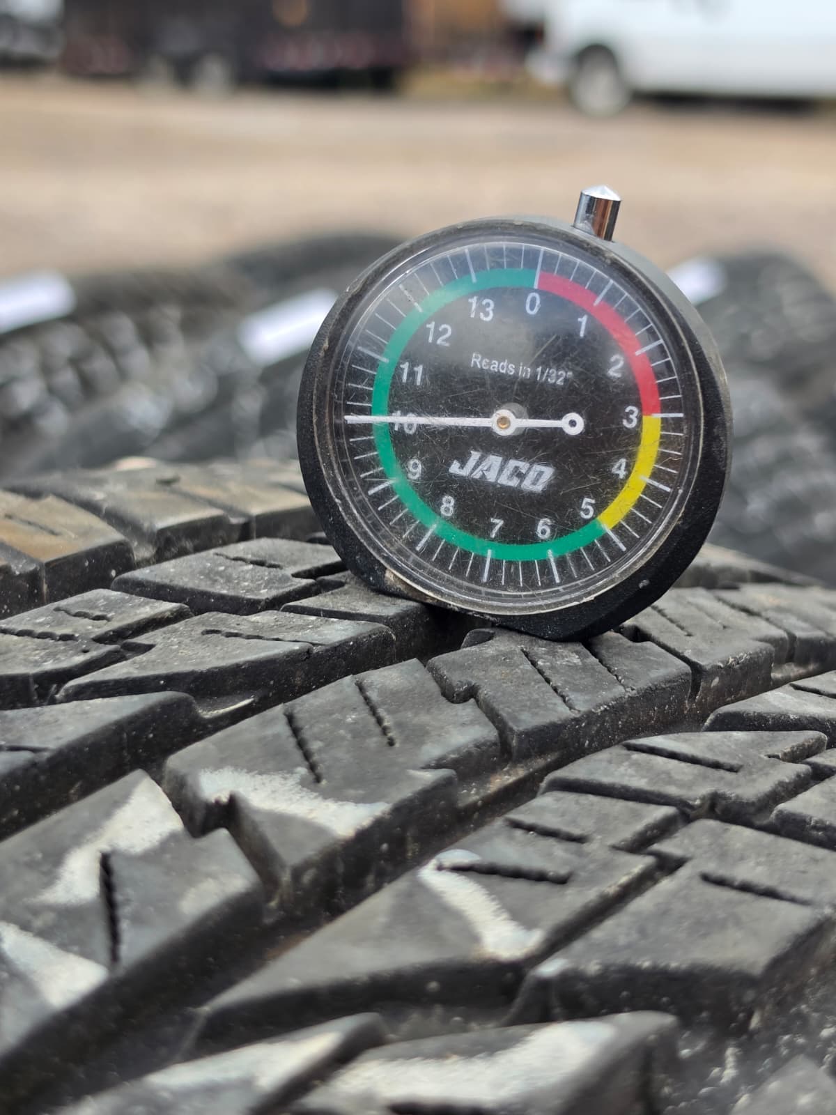 265/70R18 Single (1 Used Tire) Yokohama Geolander